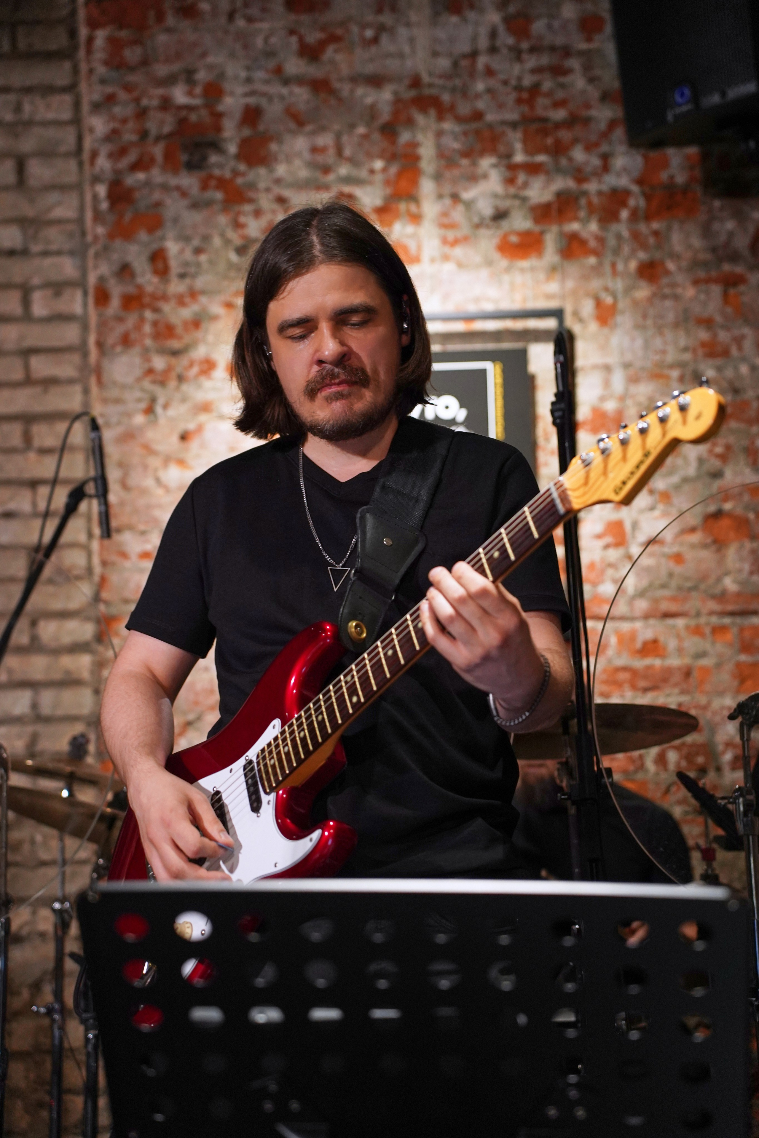 Концерт кавер группы. Фотограф