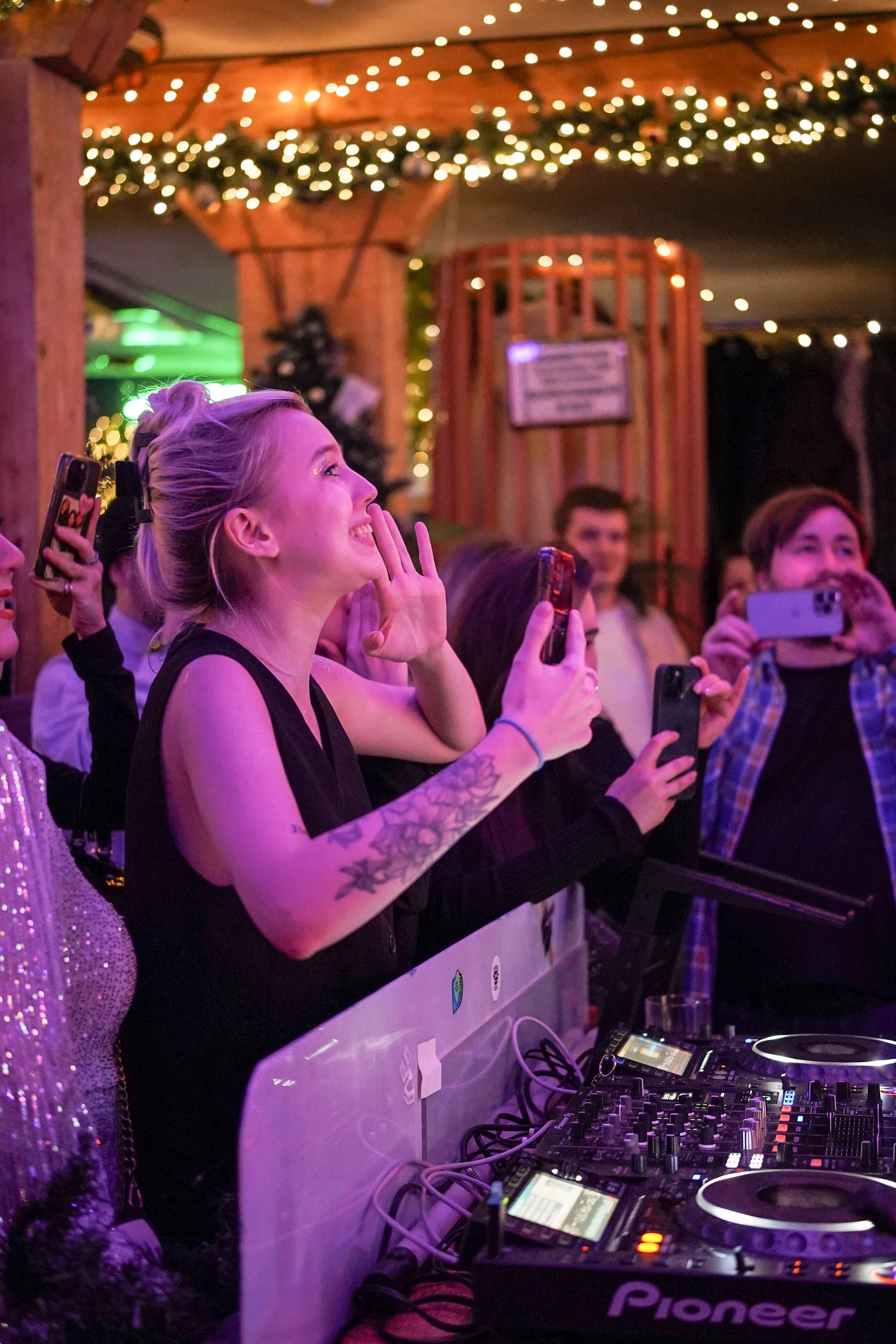 Бар Собаки в тумане. Фотограф