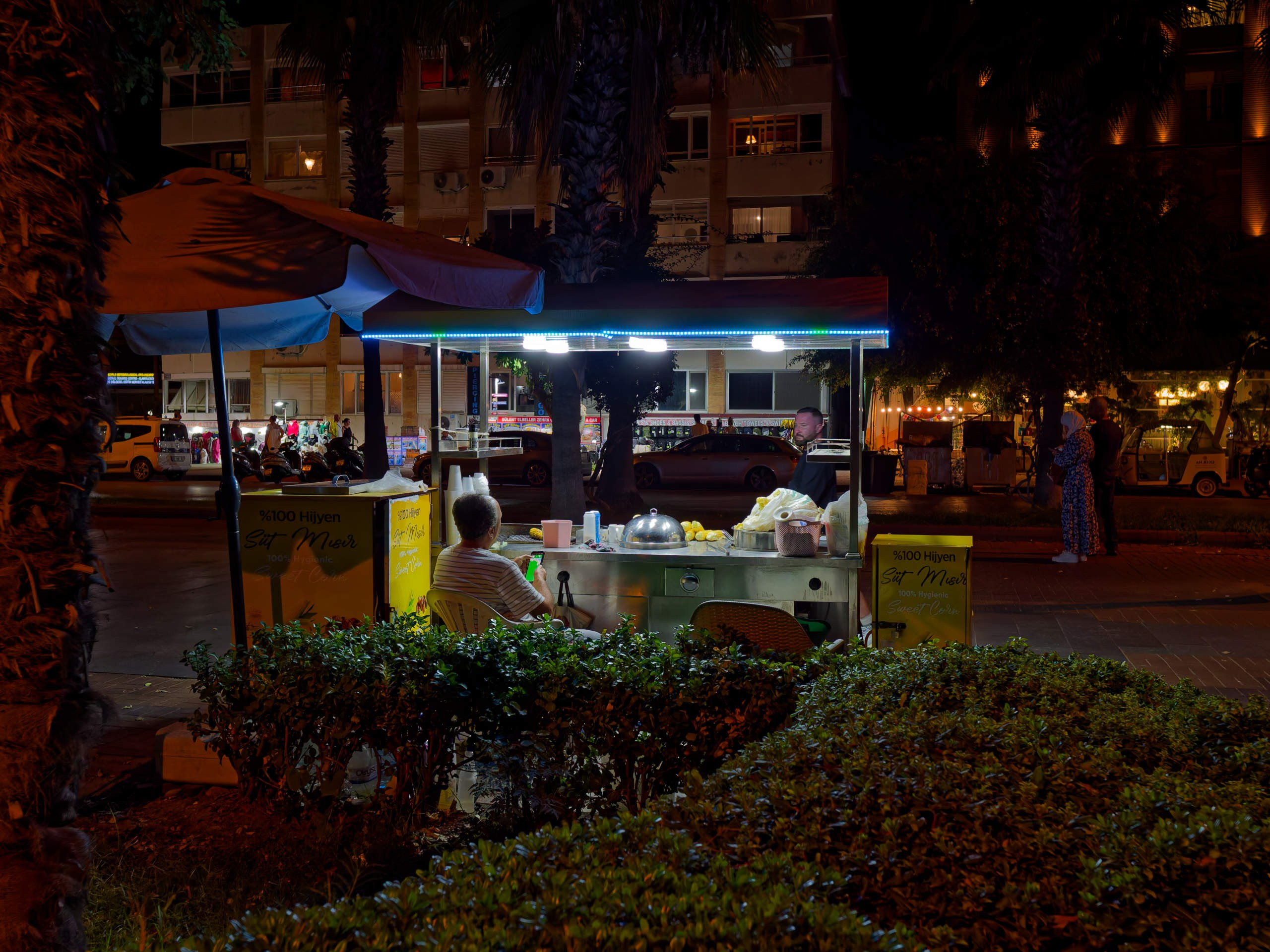 Алания 2025, город, стрит-фото. Избранные фотографии