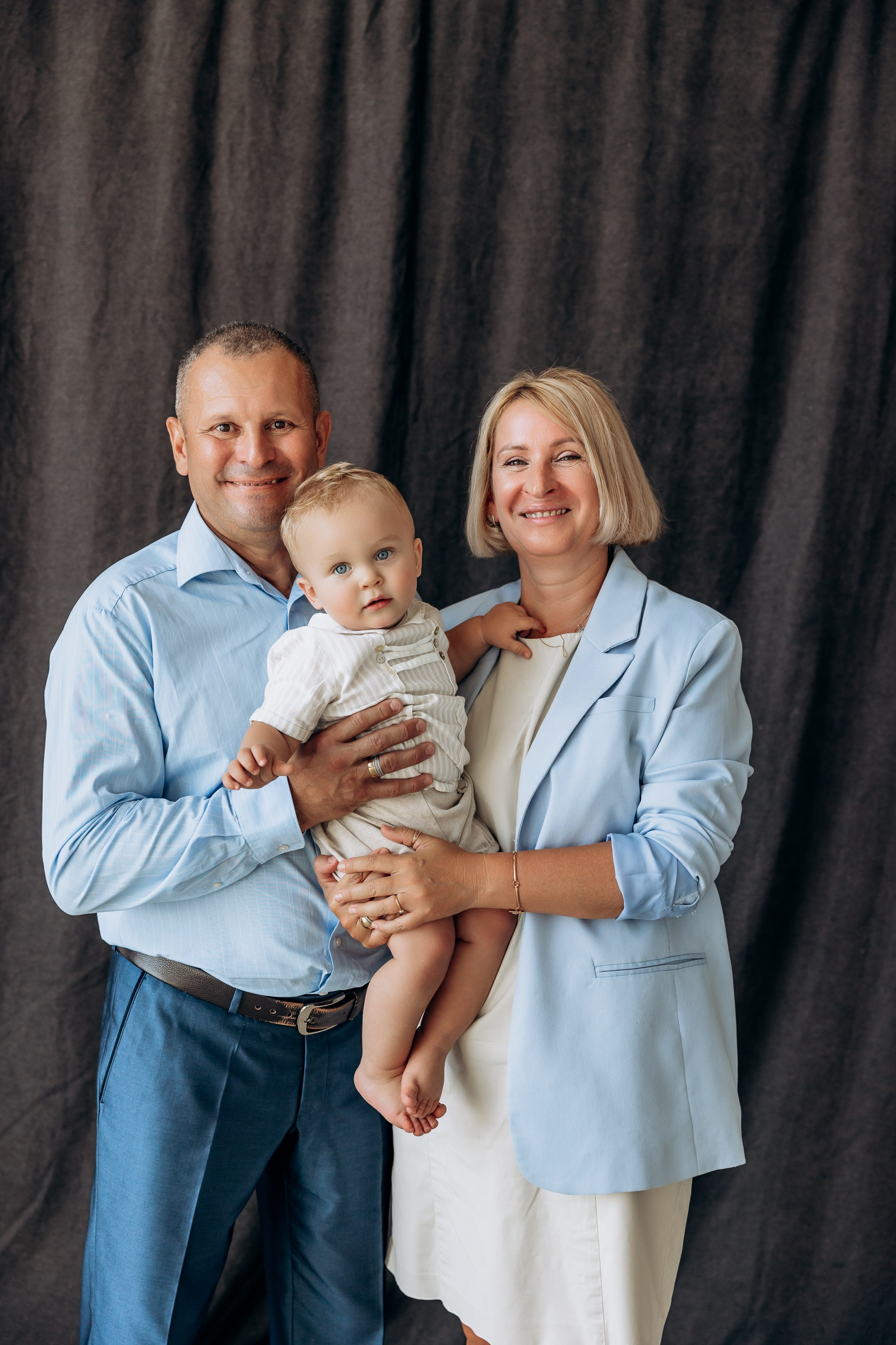 Анастасия и семья. Фотостудия Нюд. Фотограф в Калининграде свадебная фотография, репортажная, фотосессии