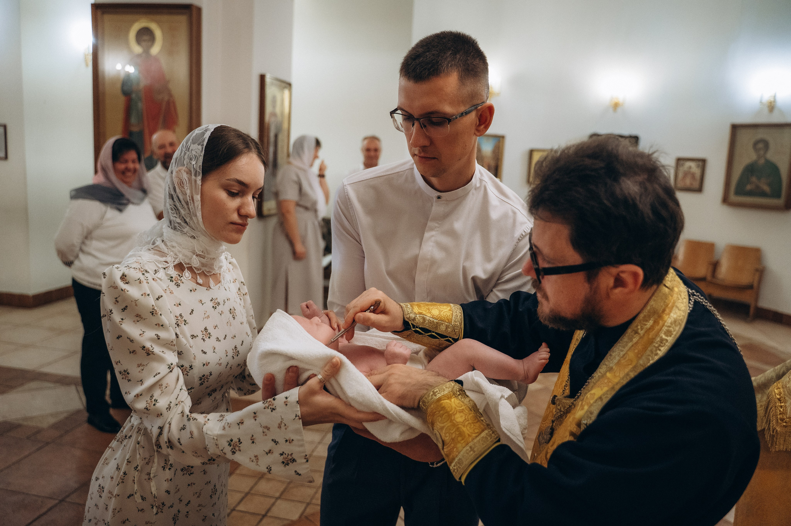 Крещение Ивана конф (Храм в честь святых мучениц Веры, Надежды, Любови и матери их Софии, нижний храм). Семейный фотограф в Минске Дарья Дреко