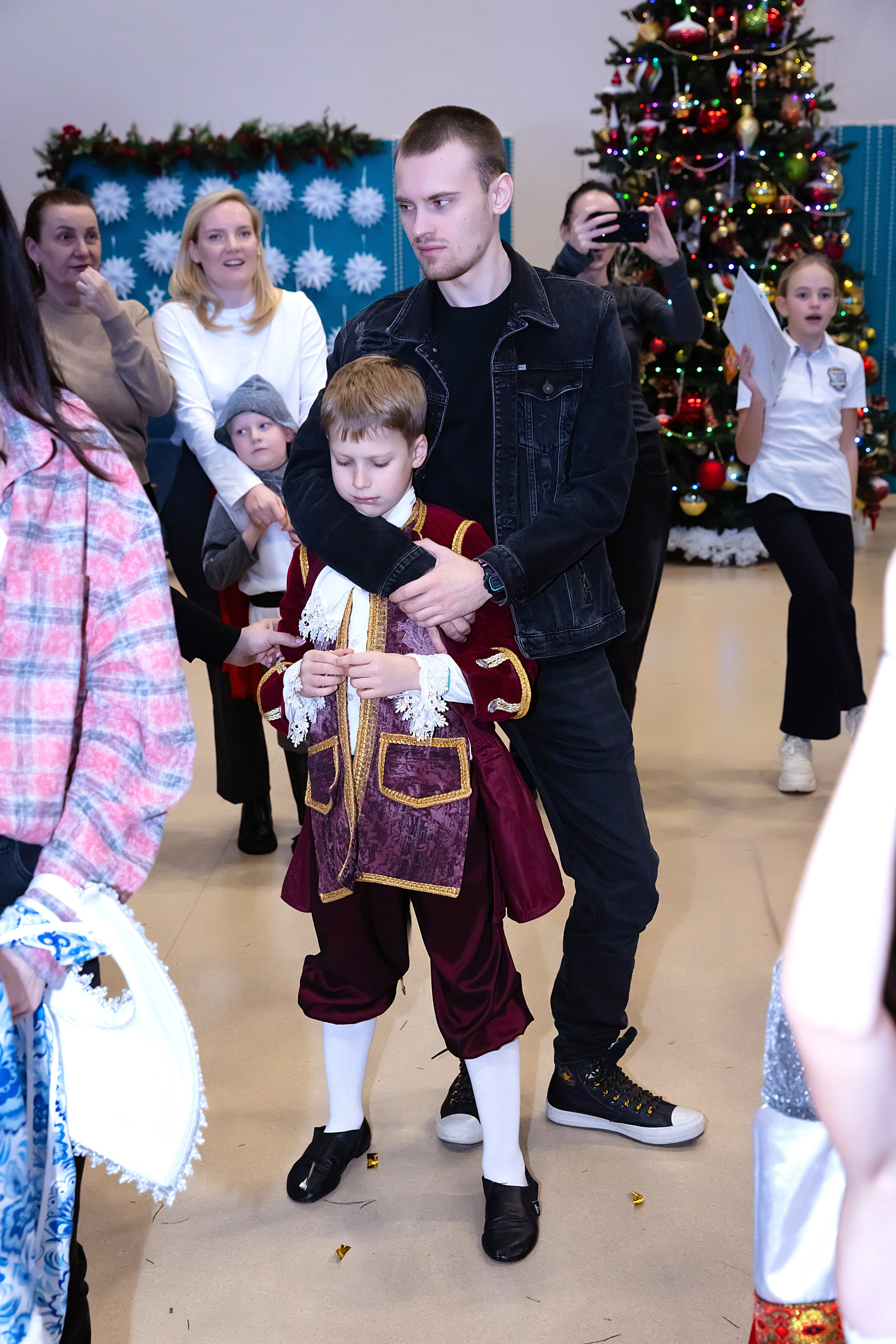 Новогодний праздник 1 В класс! Гимназия № 23. Фотограф и Видеограф в Краснодаре Юлия Солодченко