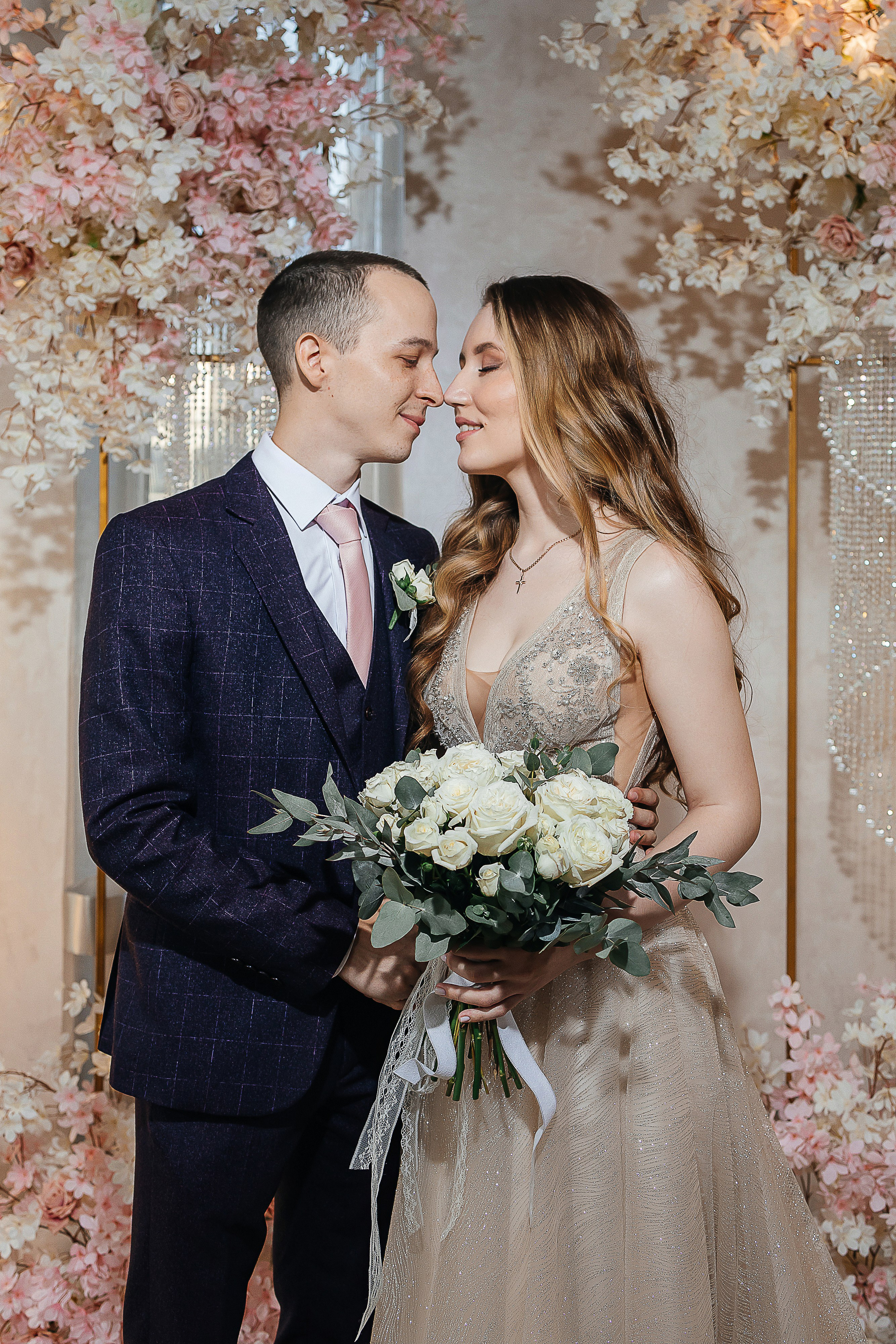 Роскошная выездная церемония в отеле. Олег Сверчков | Свадебный фотограф Вологда