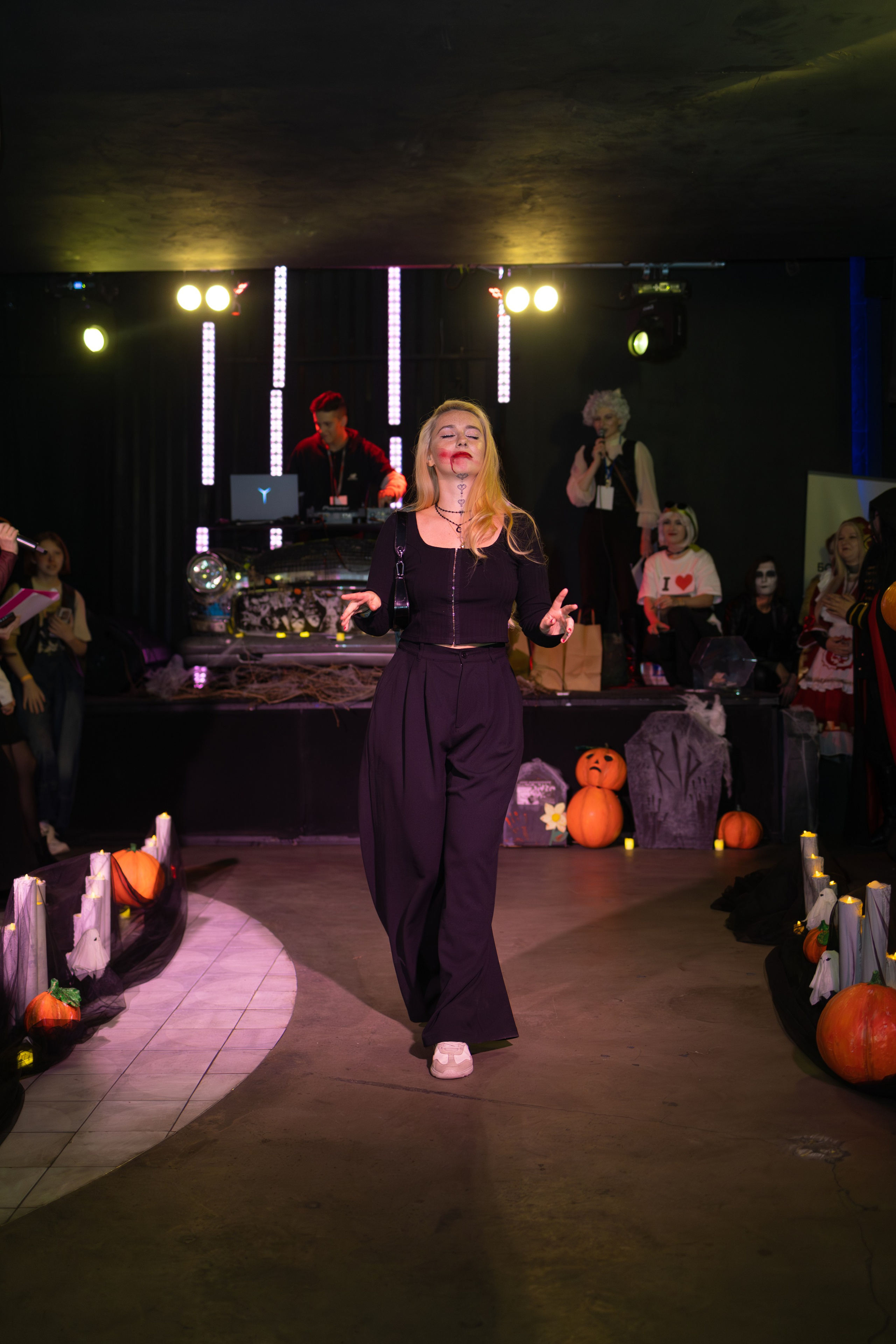 ГИКROLL: ночь Дракулы. Олег Катакинов| Репортажный фотограф в городе у моря (Владивосток)