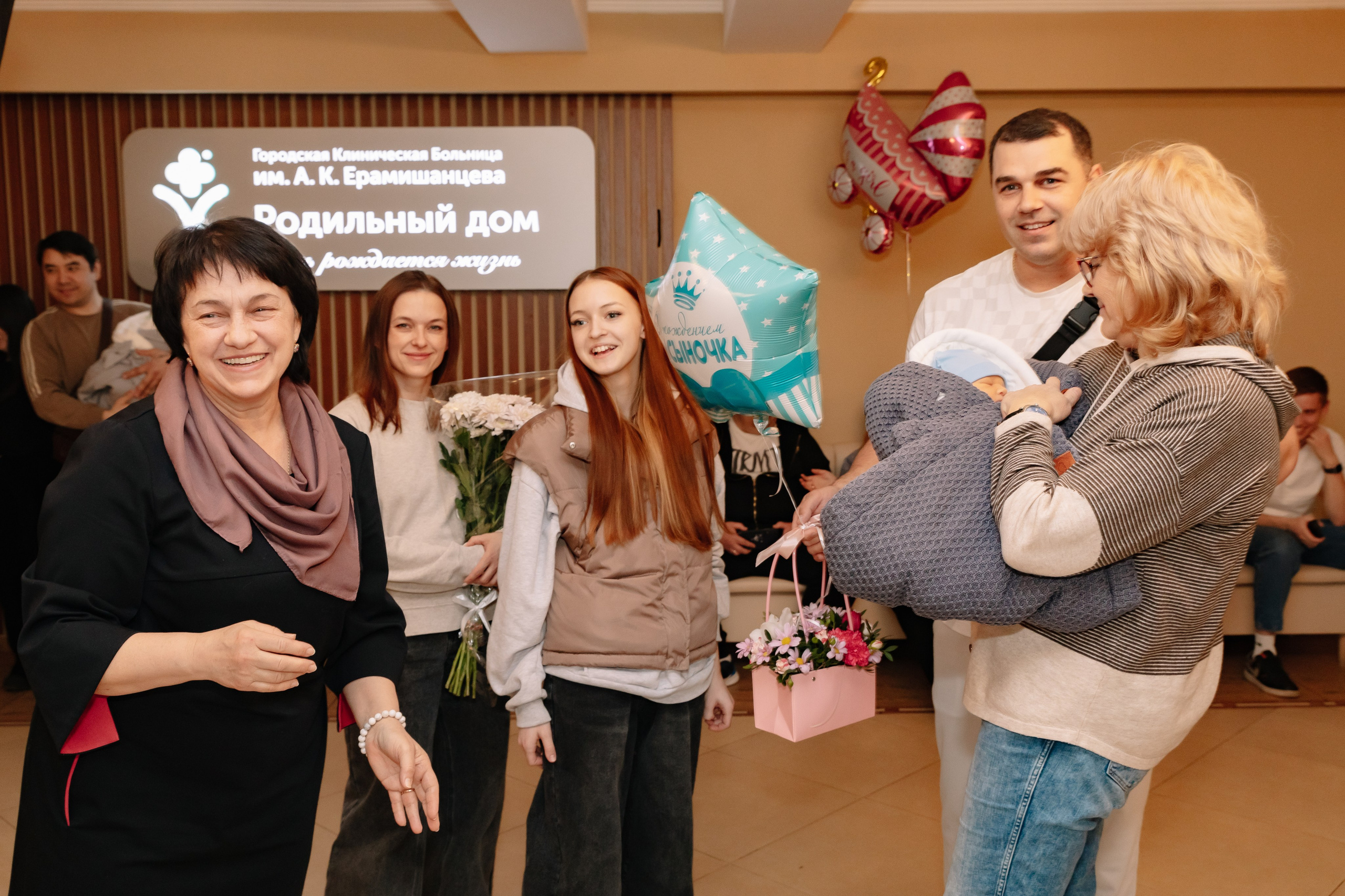 Выписка из роддома ГКБ им. Ерамишанцева. Фотограф в Москве Яна Полосина
