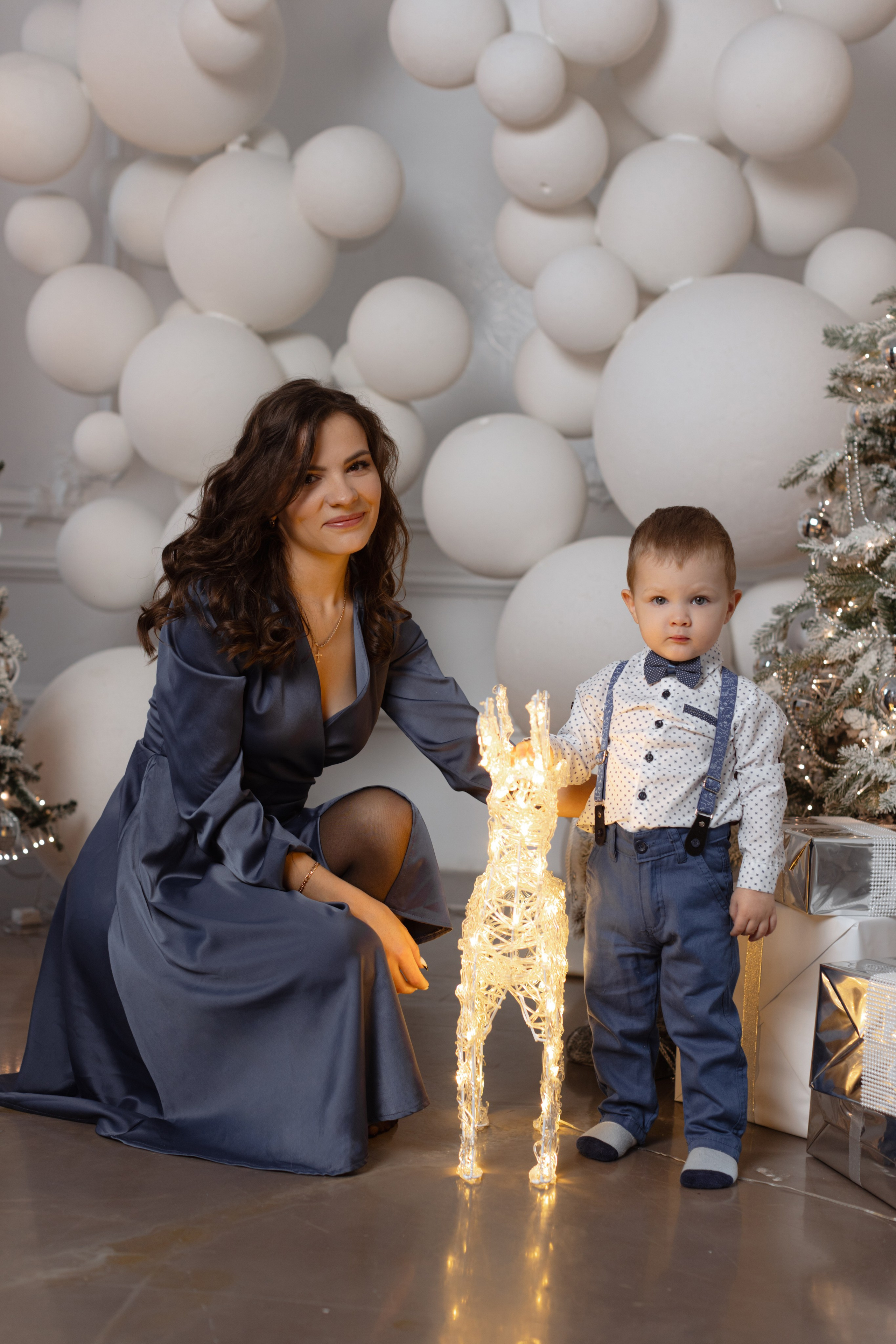 Новогодняя съемка в Мун (зал Классический). Фотограф беременности и новорожденных в Красноярске Вета Ланская