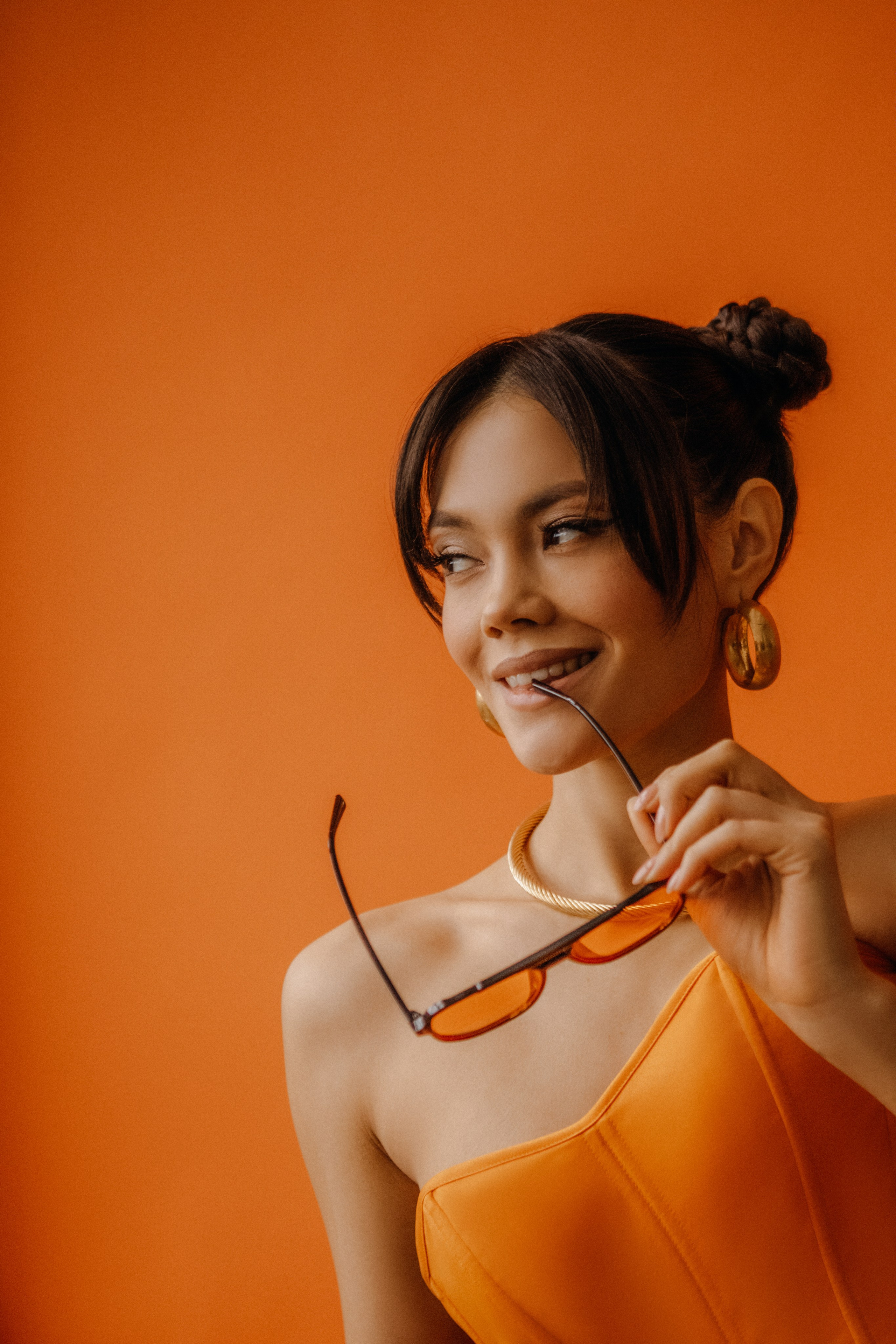 Ольга. Оранжевая фотосессия с апельсинами и цветами. Фотограф в Москве Ольга Сатони