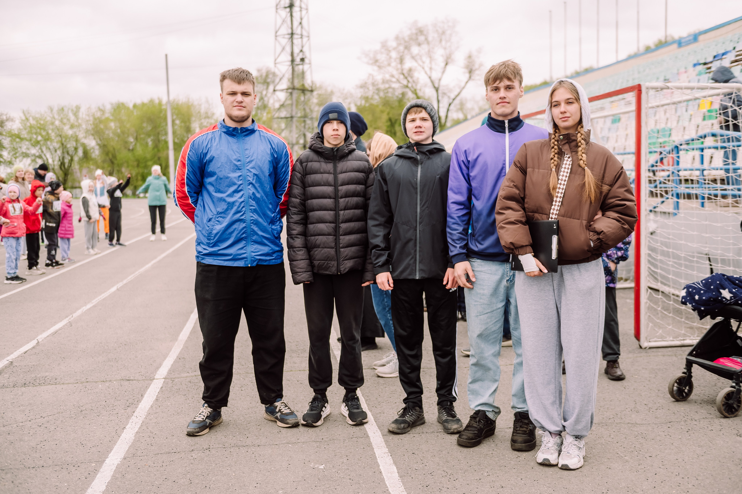 Пасхальный забег «Вера и Спорт» на стадионе Шахтёр. Детский фотограф, семейный фотограф и репортажи в Кемерово