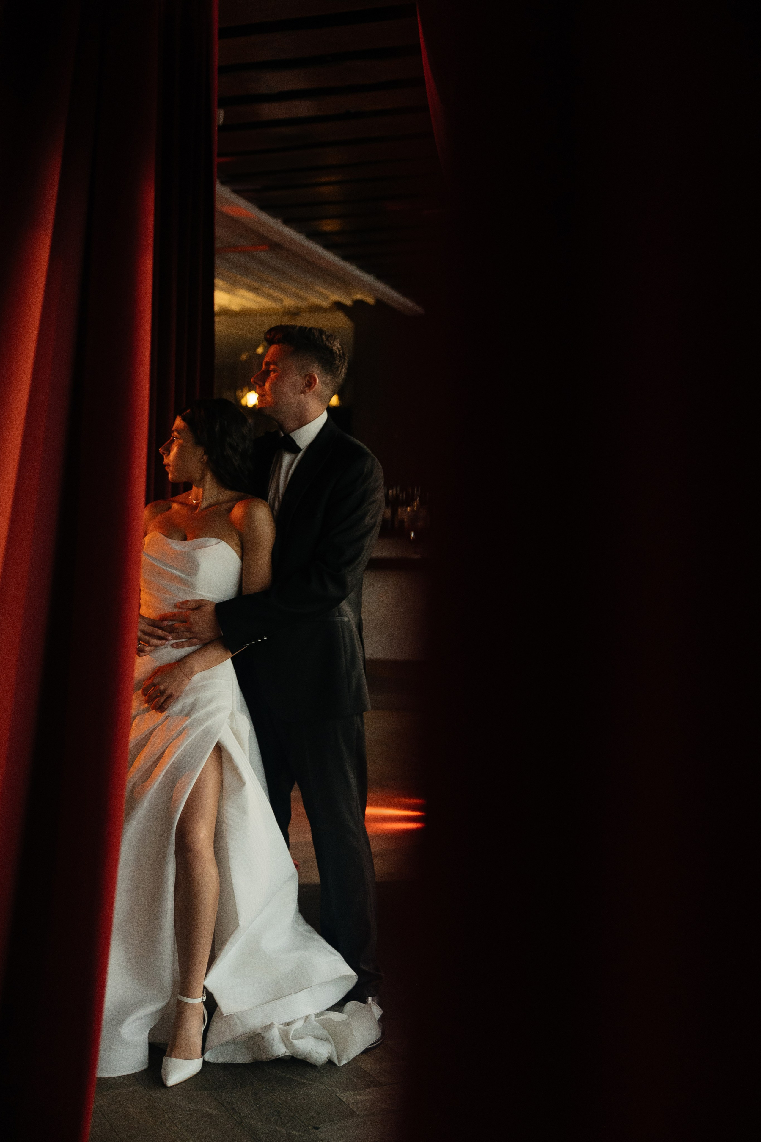 Rain falls down. Главная