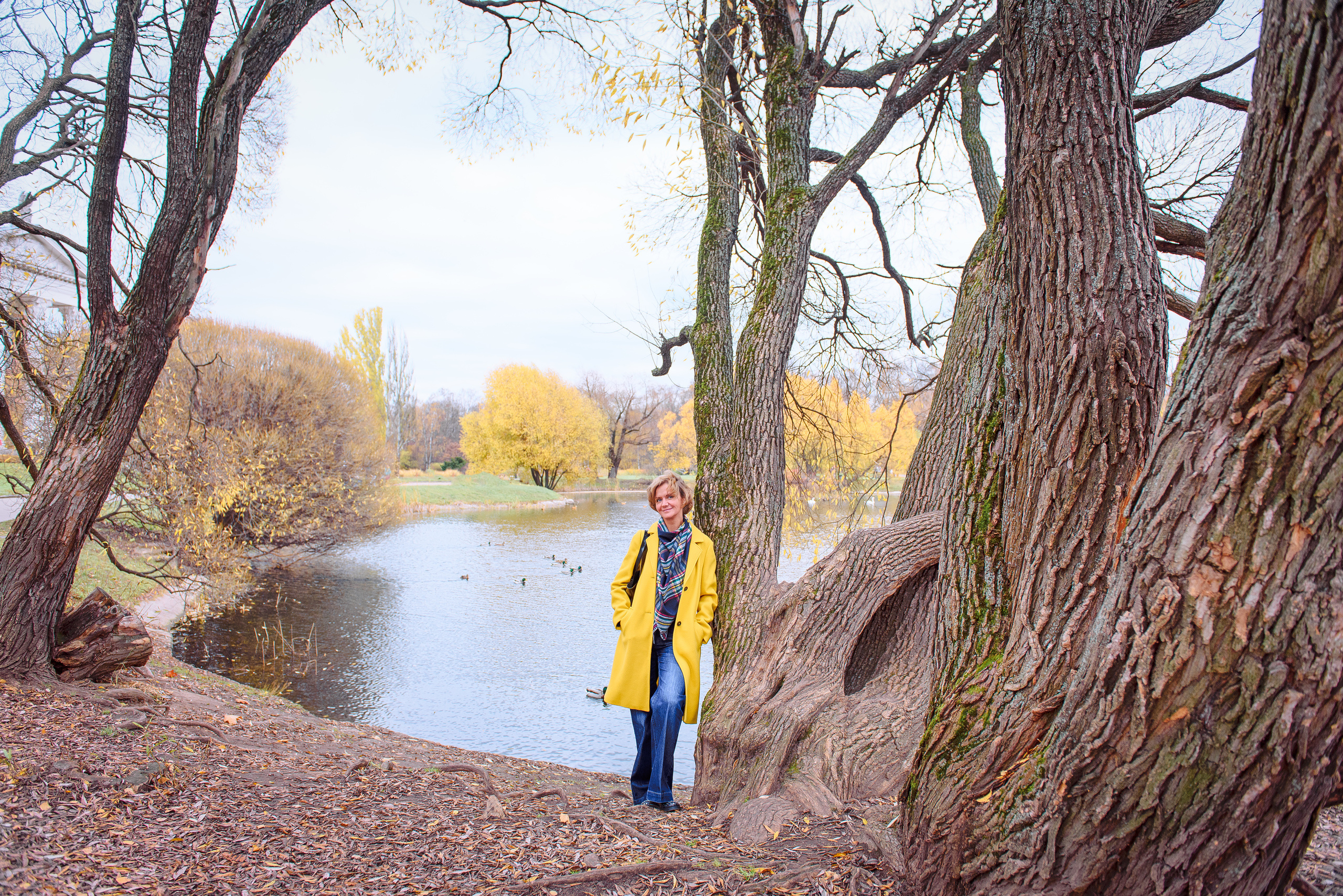 Танюша на осенней фотосессии в парке. Свадебный и семейный фотограф в Москве Юлия Винник