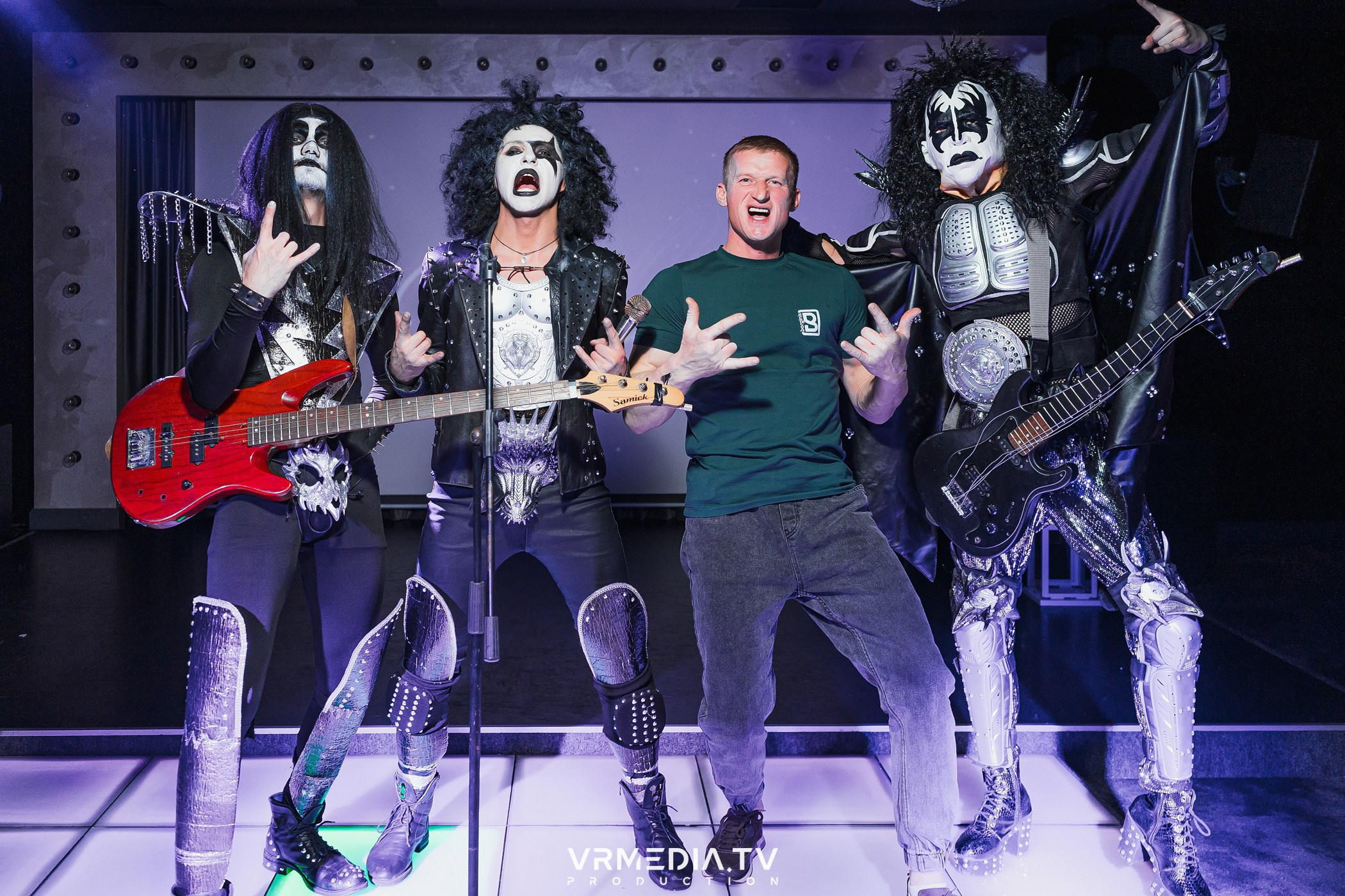 РОК-ВЕЧЕРИНКА в караоке-баре «Volna»