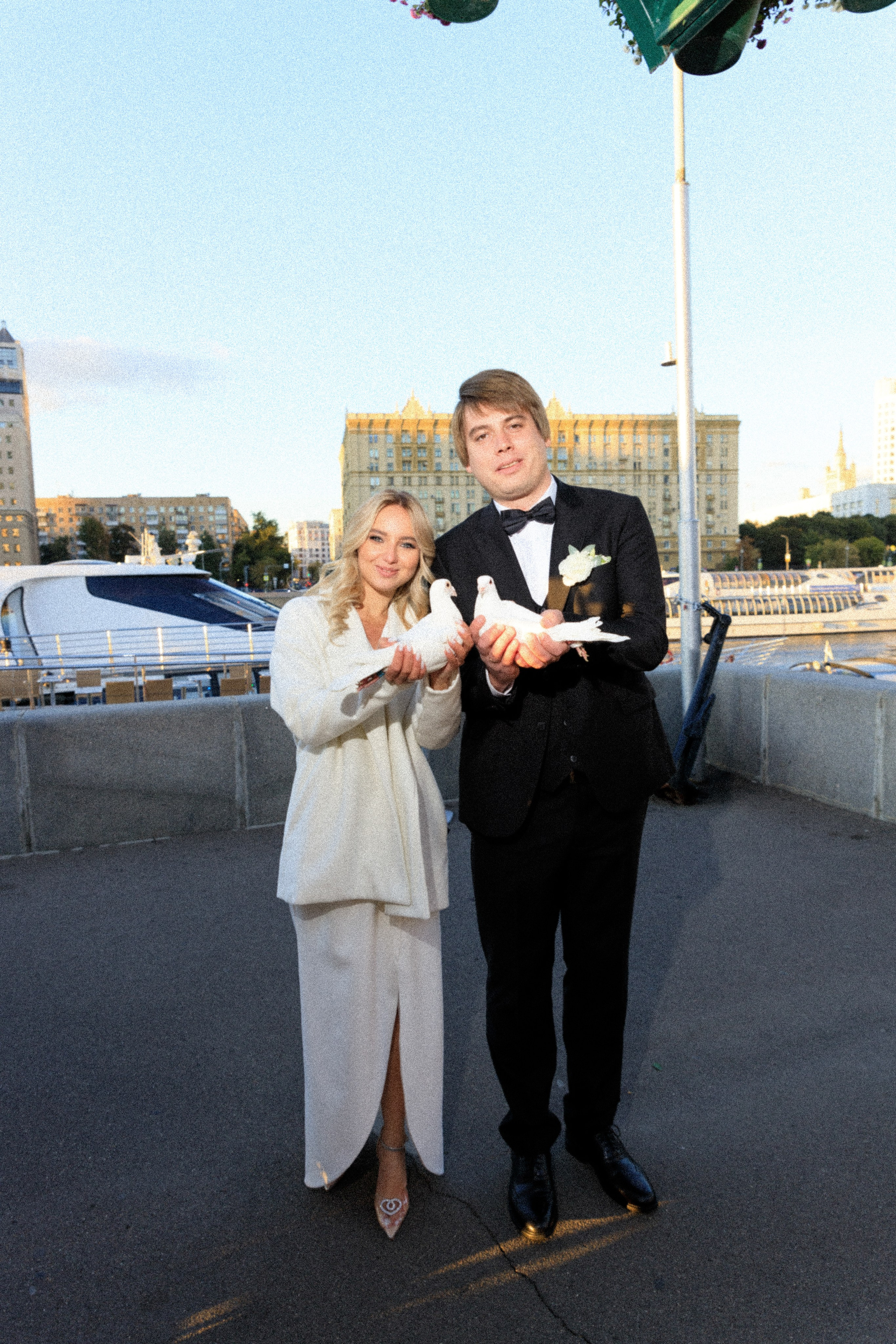 Церемония на катере. Свадебный фотограф Москва