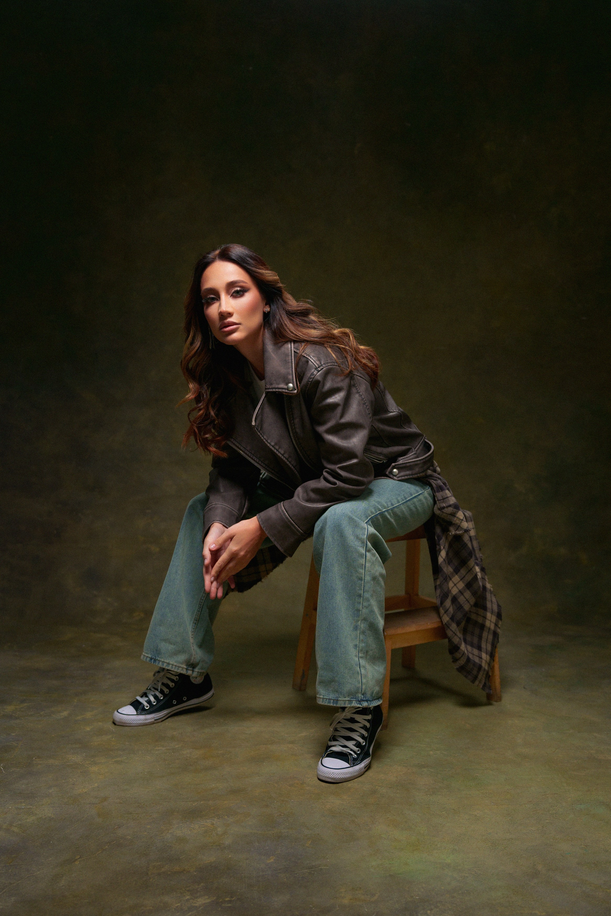 Портрет в студии, контент для блога, экспертная фотосессия | женский портрет | фотосессия в студии | фото контент для блога | экспертный блог визуал | контент инстаграм | экспертная съемка | контент фотосессия | личный блог визуал | личный бренд визуал | контент фотосессия | идеи фотосессии для контента | фото для блога | женский экспертный блог | фотосессия для личного бренда | бренд съемка