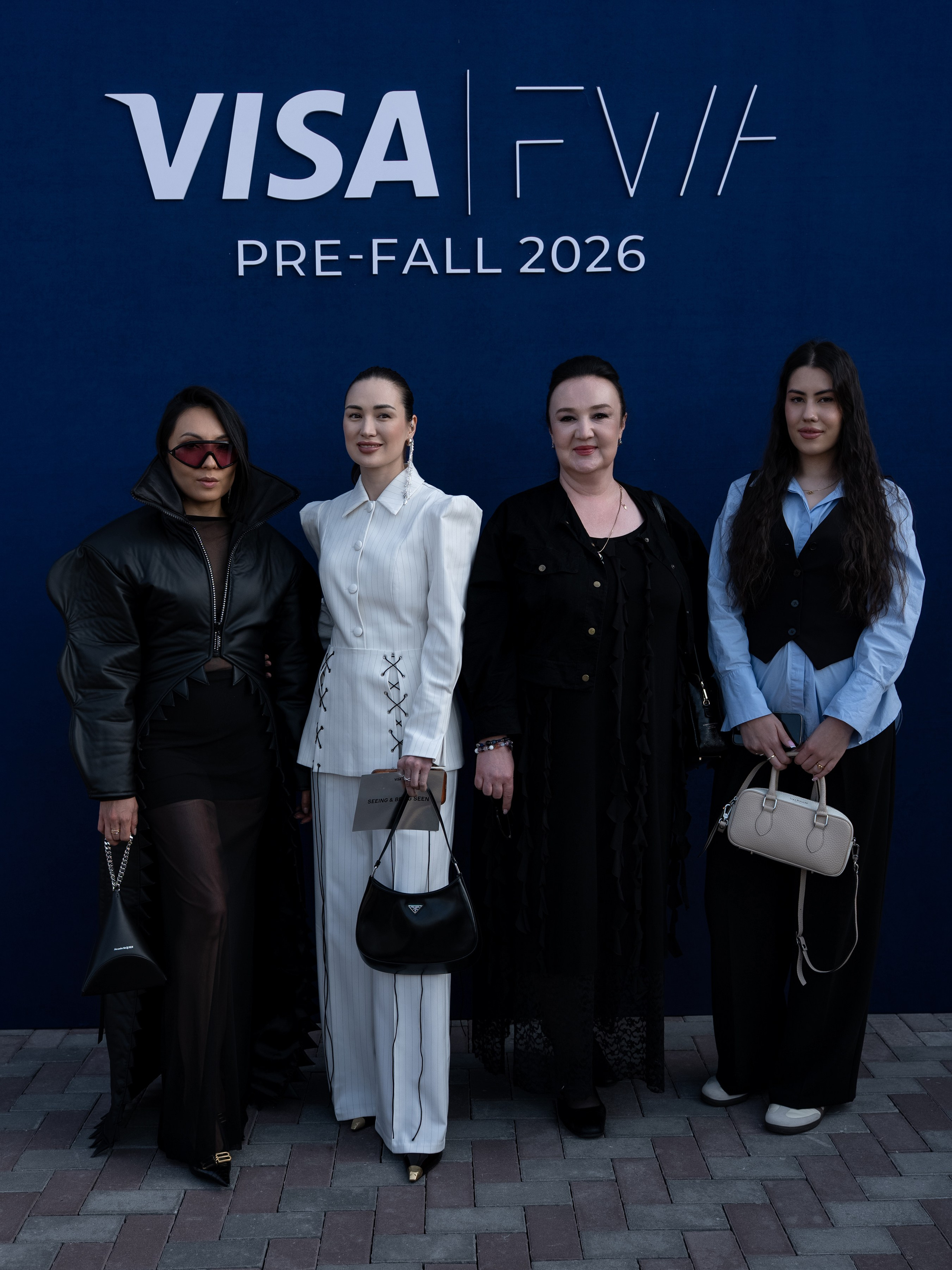 Visa Fashion Week Almaty Pre-Fall 2026 April StreetStyle Day 1. Сайт Алматинского НЮ АРТ, будуар и фэшн фотографа Дениса Карпенко