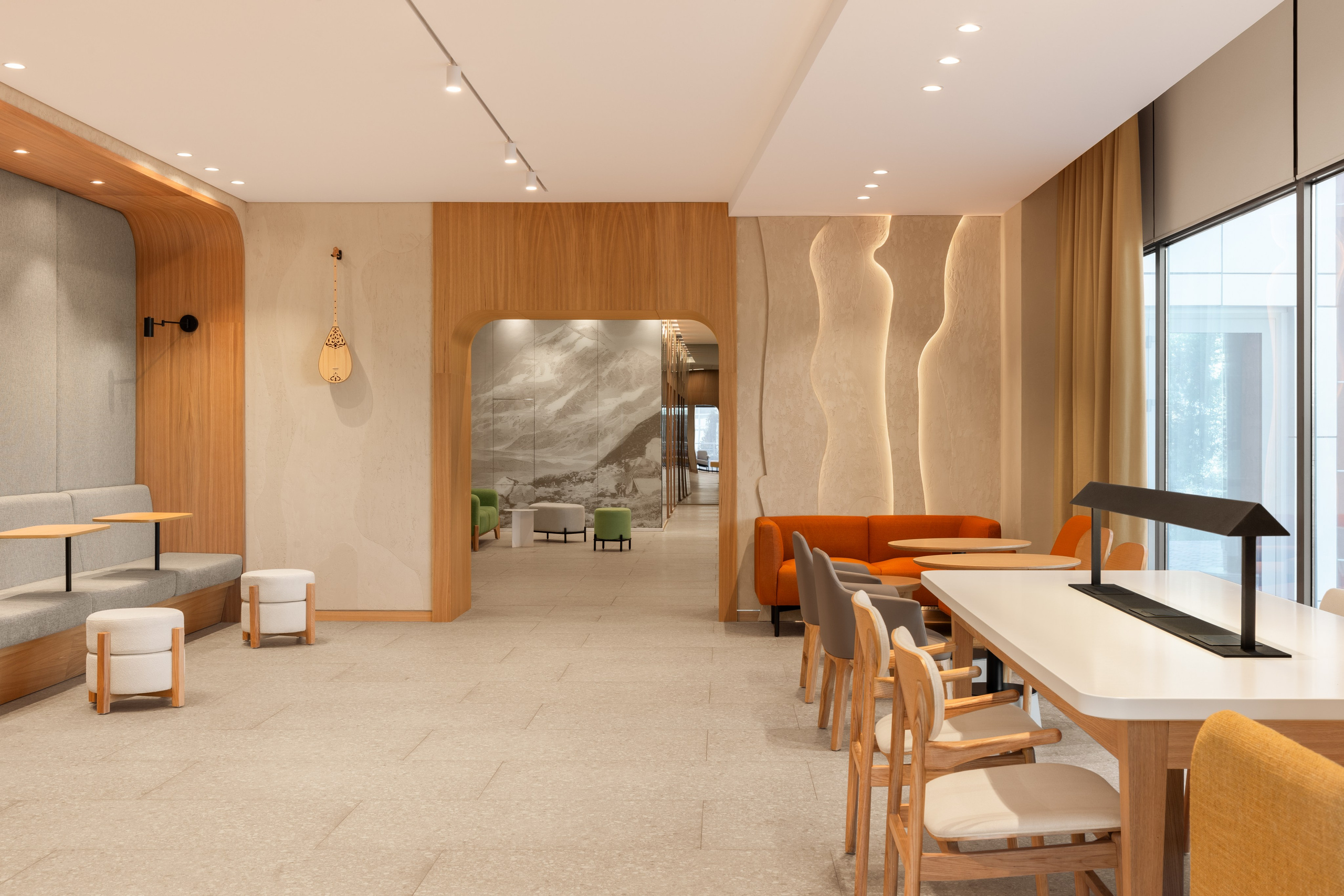 Holiday Inn Almaty. Roman Yakunin — interior photographer in Almaty, Kazakhstan