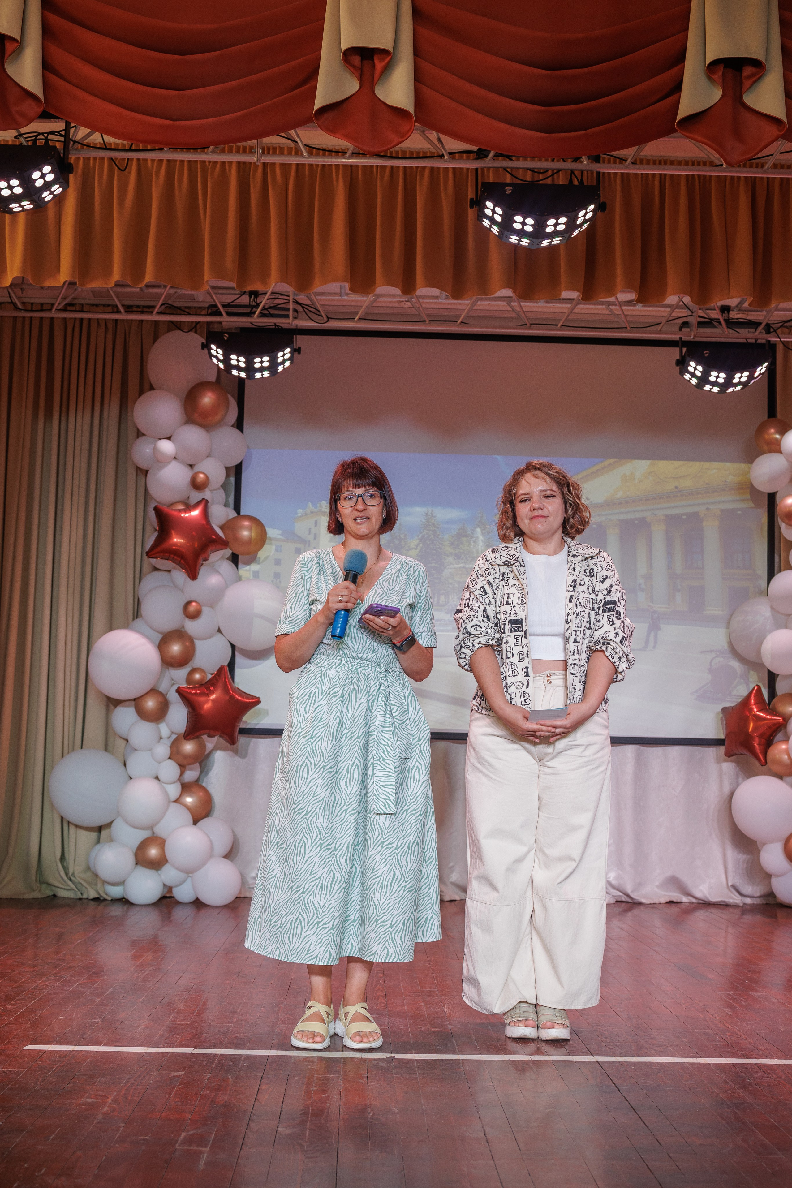 Вручение аттестатов. Свадебный и семейный фотограф в Новосибирске Ирина Дорошкова