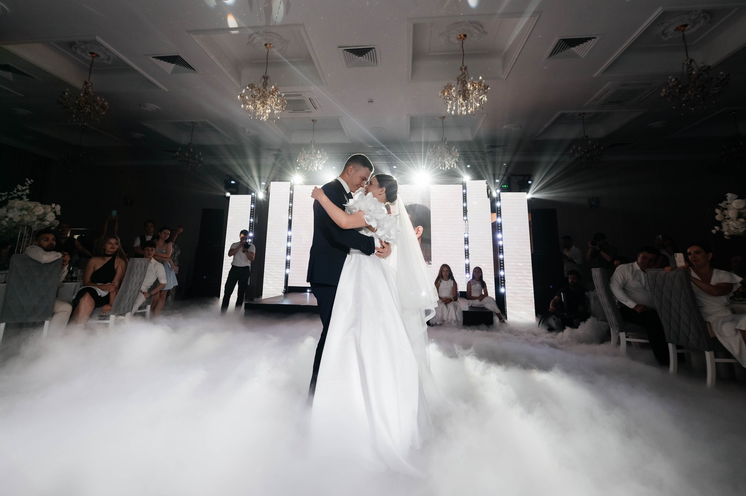 Виктор и Виктория. Свадебный фотограф Владимир Рябков