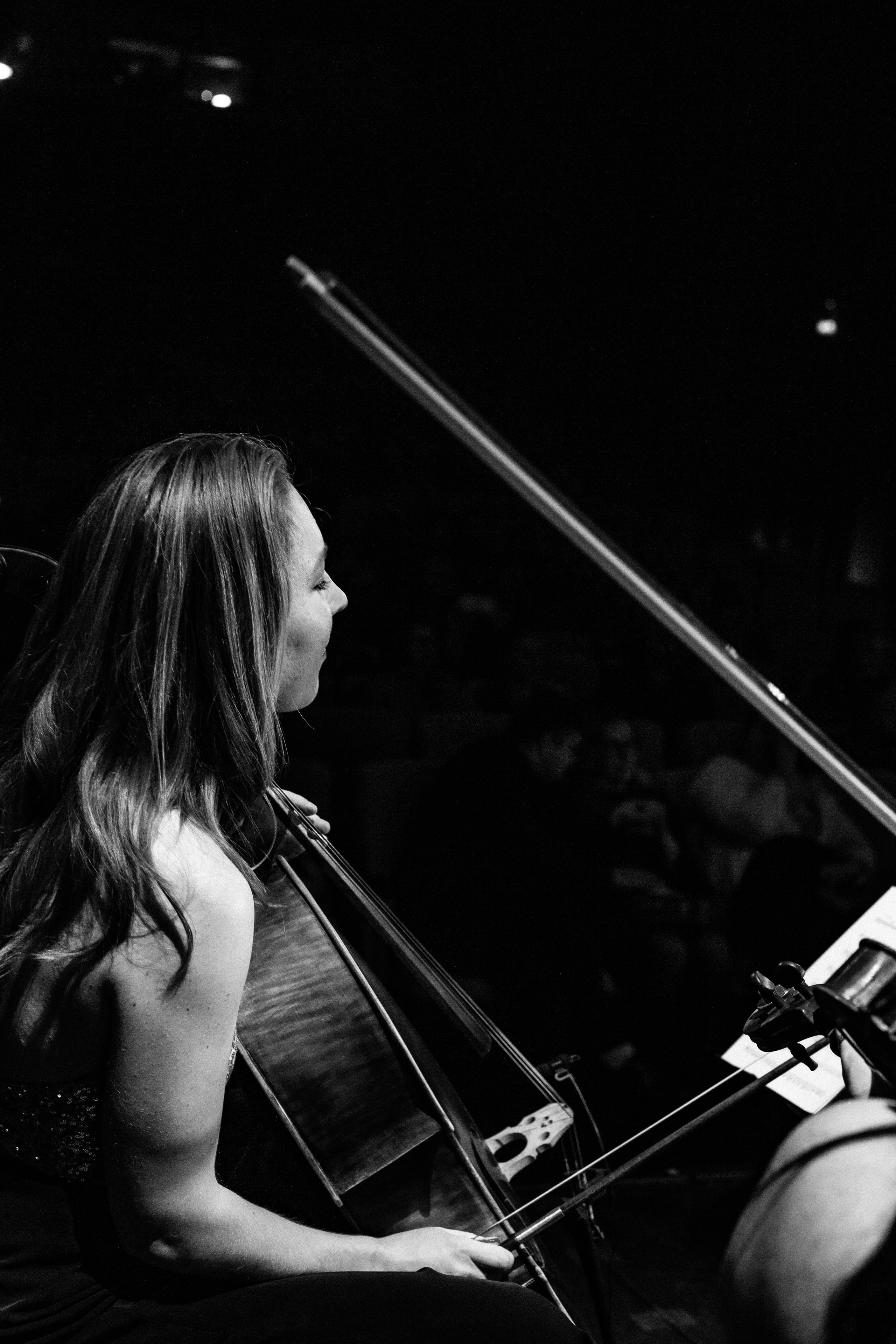 Рекорд. Герои нашего времени со струнным оркестром. Фотограф в Нижнем Новгороде