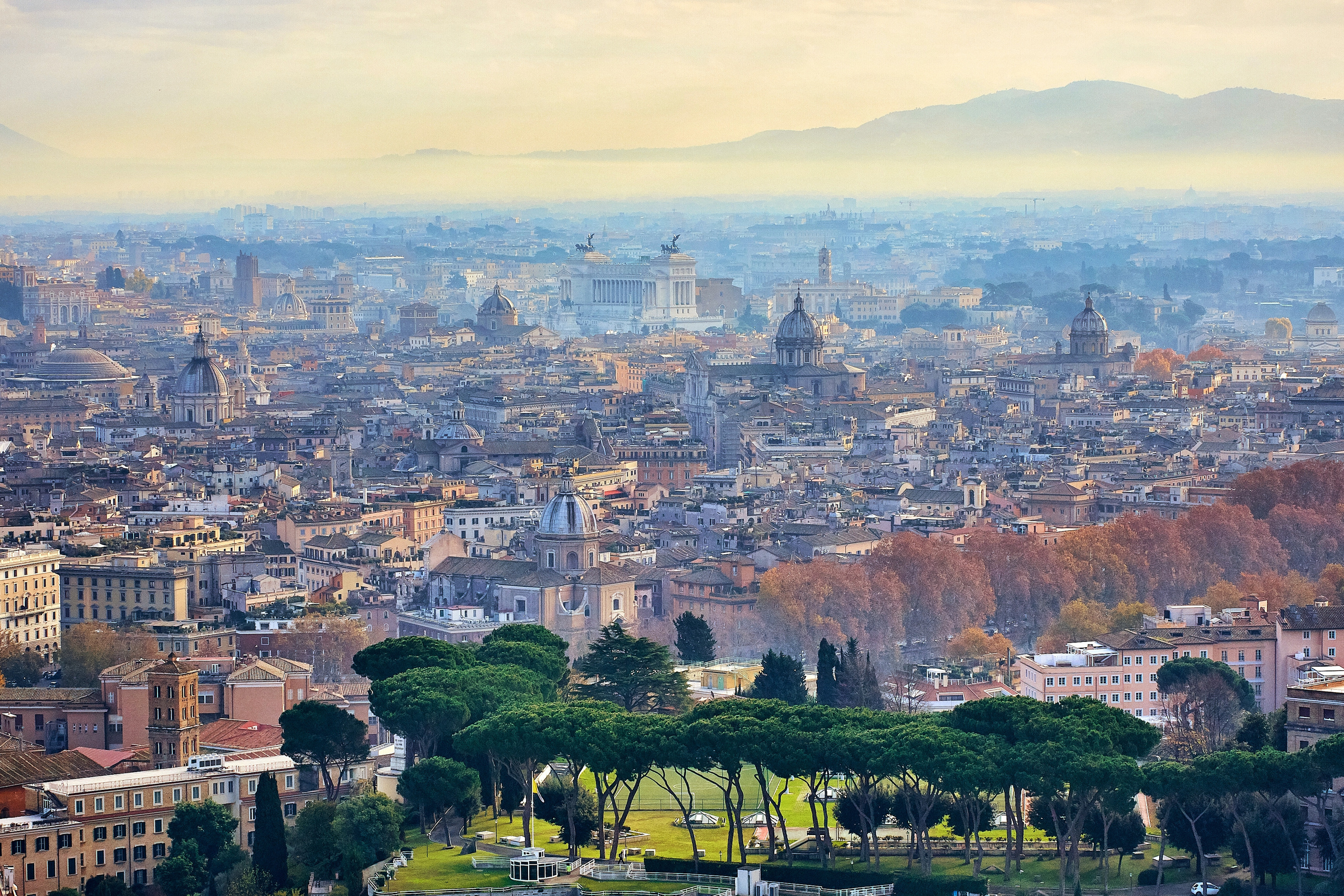 Вид на Рим с крыши собора Святого Петра