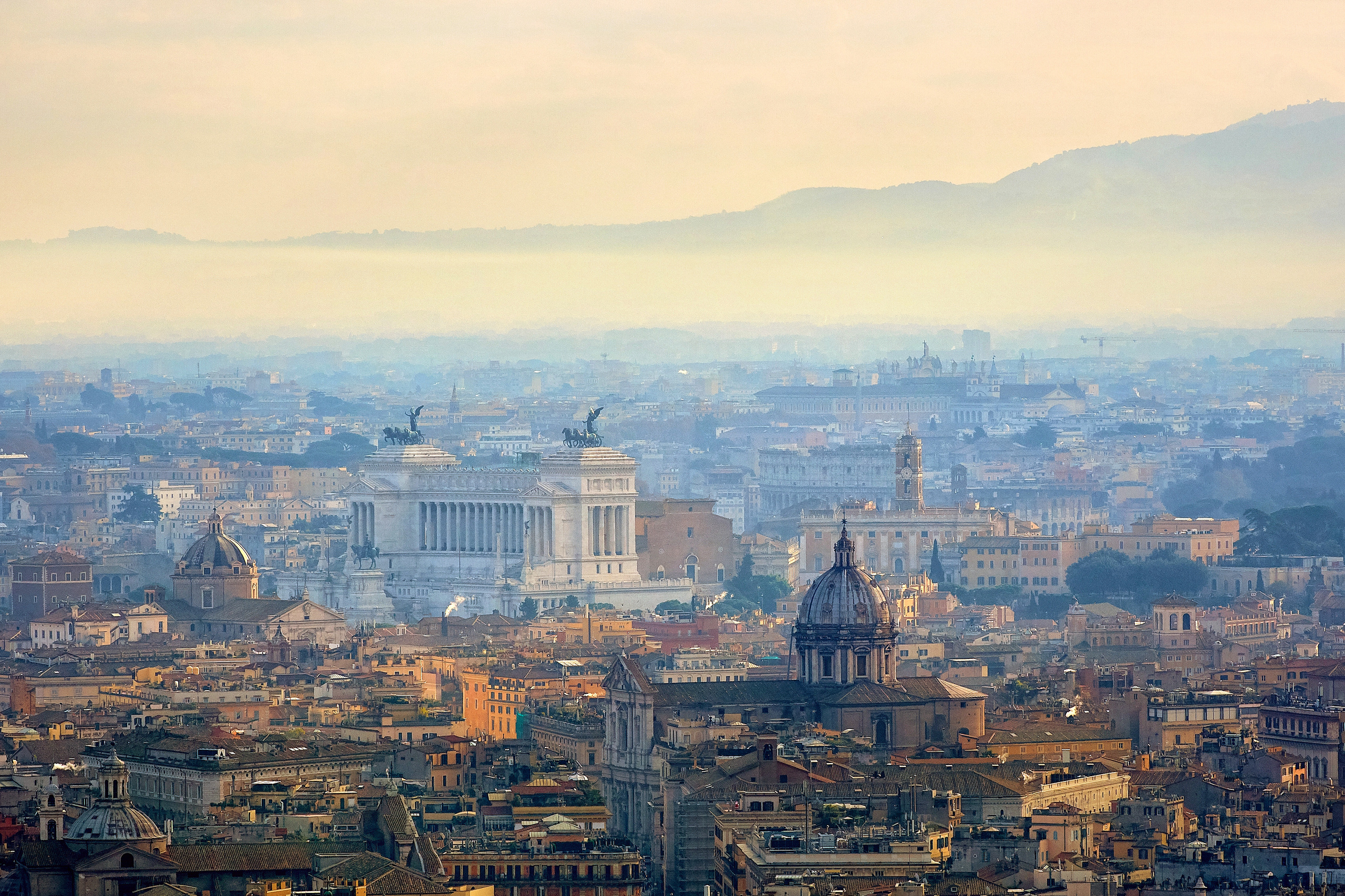 Вид на Рим с крыши собора Святого Петра
