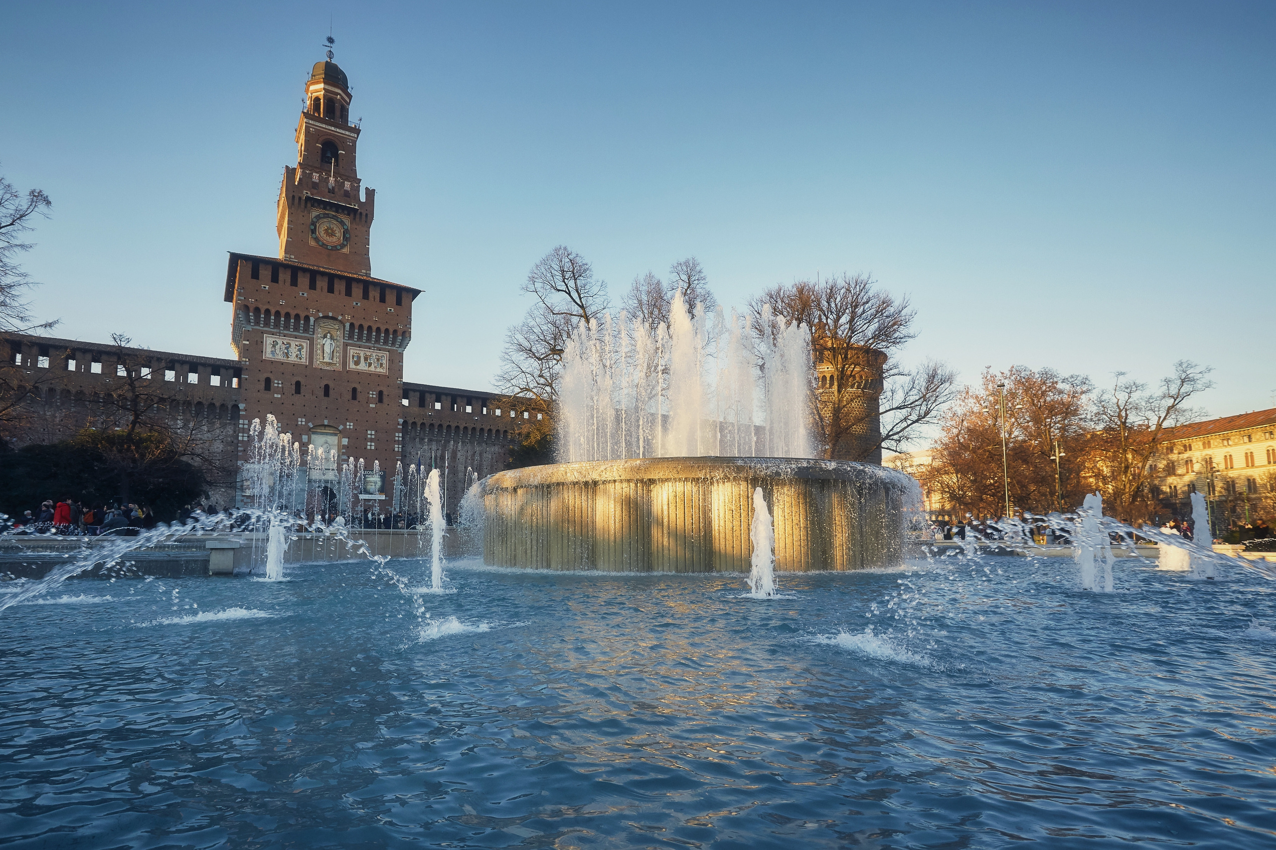 Облик крепости Сфорца взяли за образец миланские архитекторы, работавшие над Московским Кремлём