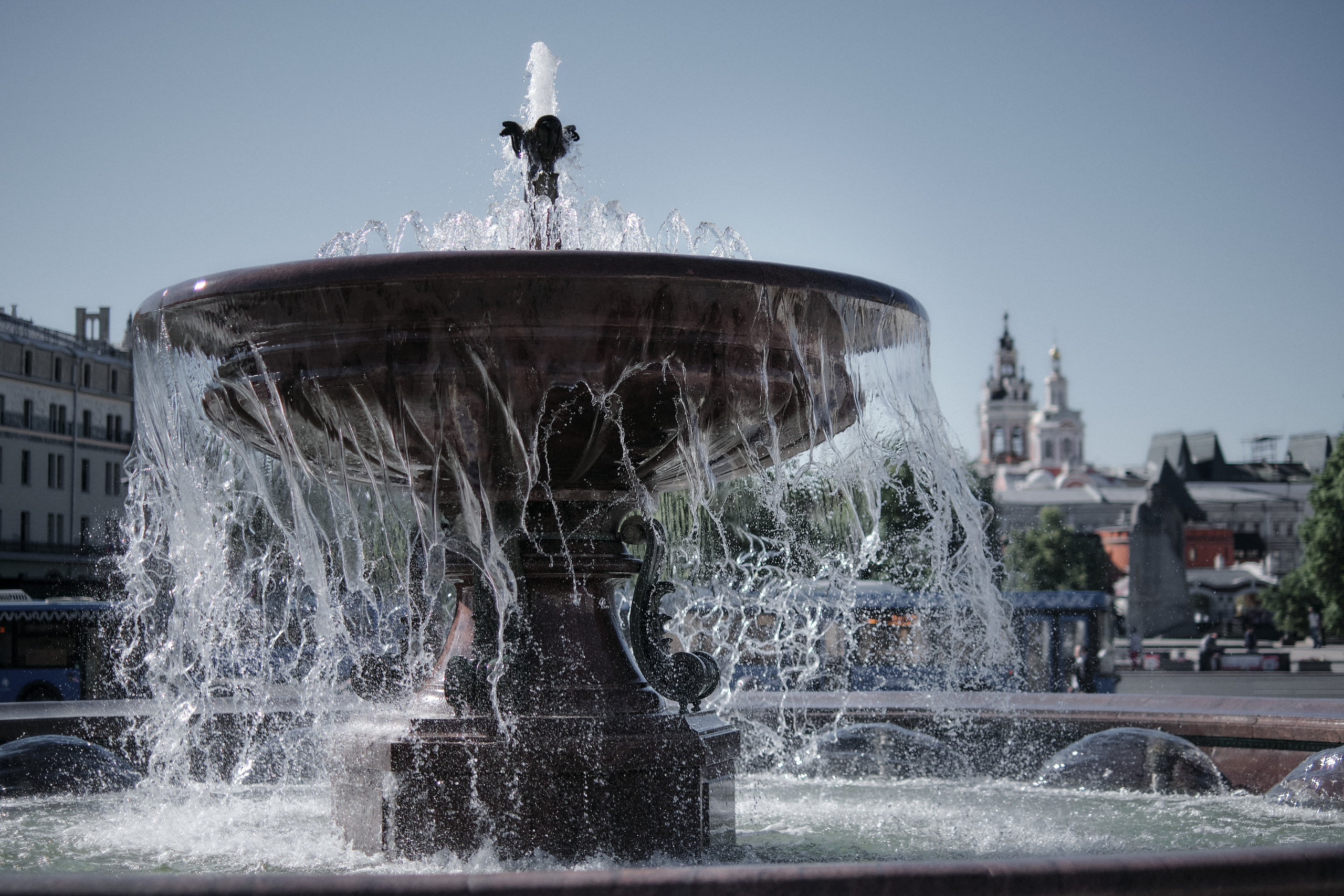 Early morning in the big city. Aleksandr Kobtsev