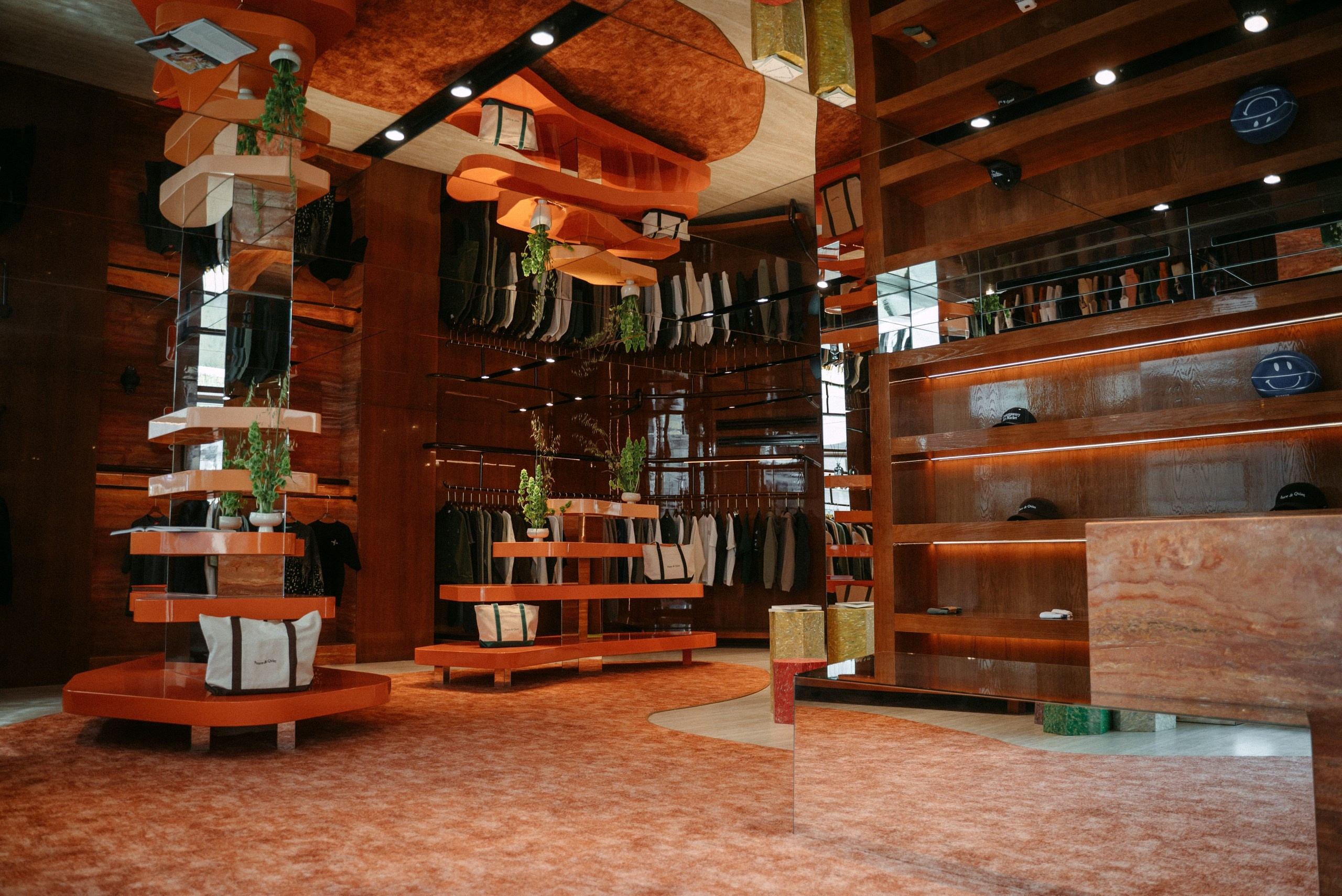 Round Around. Саша Копылов, фотограф в Казани