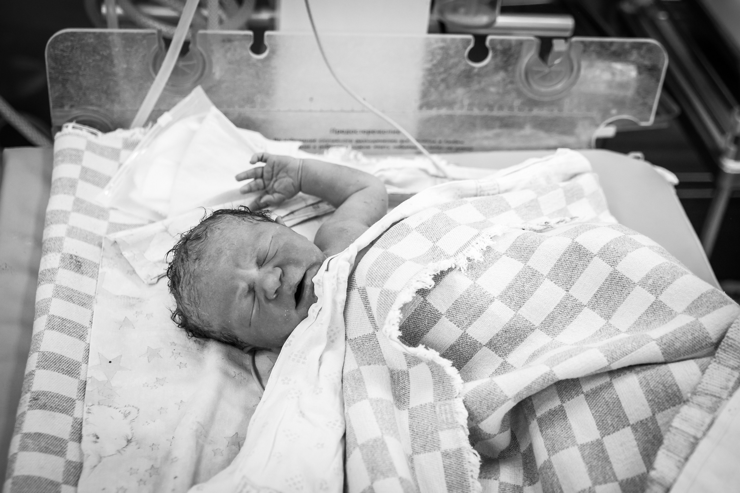 Олеся. Фотосъёмки в роддоме. Семейный фотограф в Калуге Ирина Ушакова. Фотограф на роды
