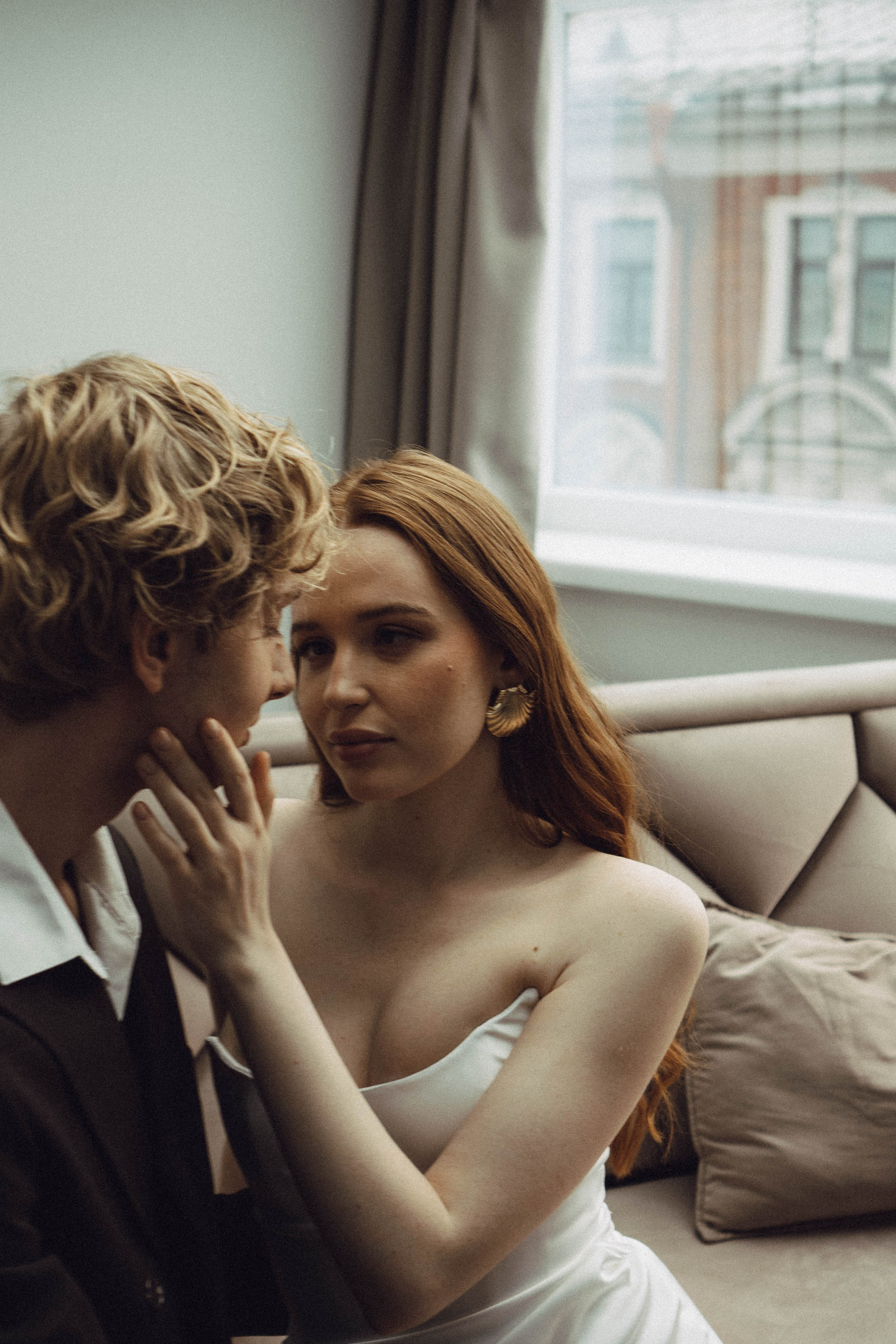 СВАДЕБНАЯ СЬЕМКА В ОТЕЛЕ. СБОРЫ ЖЕНИХА И НЕВЕСТЫ И ТАКЖЕ ТОР И ПОДГОТОВКА К ПРОГУЛКЕ. Профессиональный фотограф, Санкт-Петербург — Виктория Богомолова