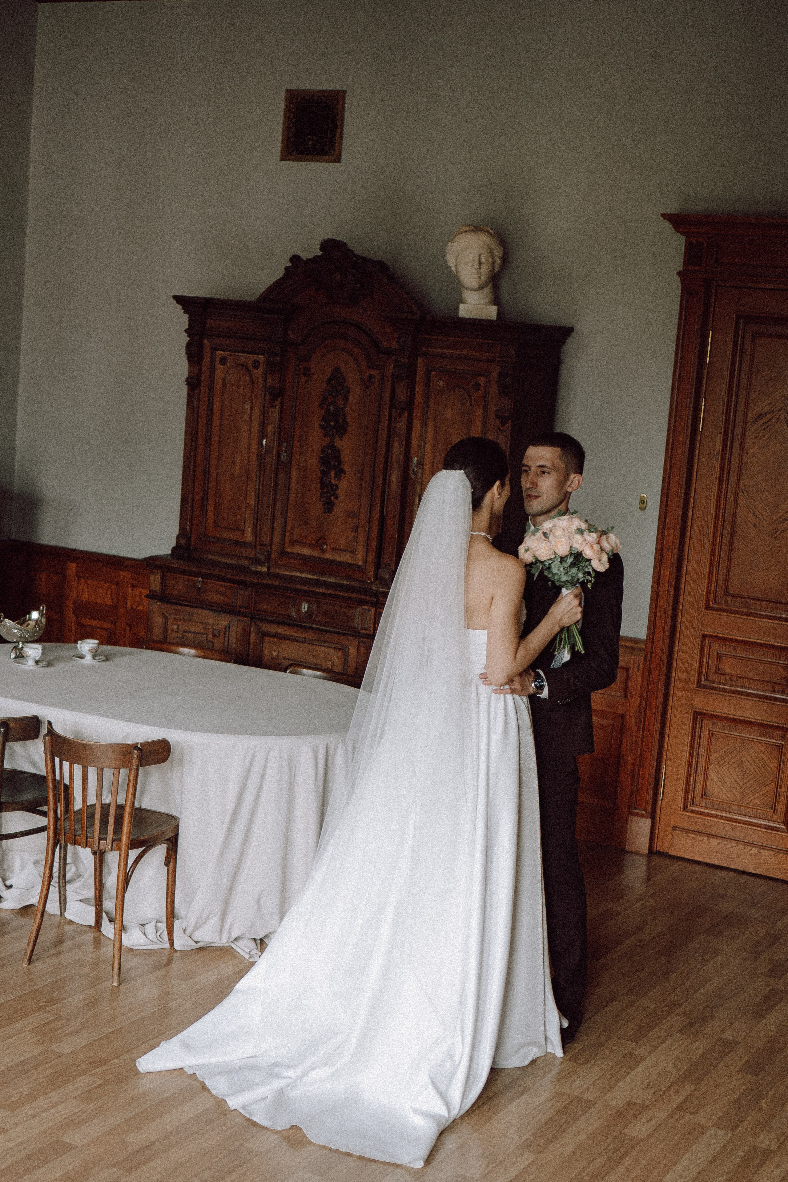 СВАДЕБНАЯ ПРОГУЛКА В САНТК-ПЕТЕРБУРГЕ (ИСАКИЕВСКИЙ СОБОР, ЗИМНЯЯ КАНАВКА, ЭРМИТАЖ И БОЛЬШАЯ МОРСКАЯ УЛИЦА). Профессиональный фотограф, Санкт-Петербург — Виктория Богомолова