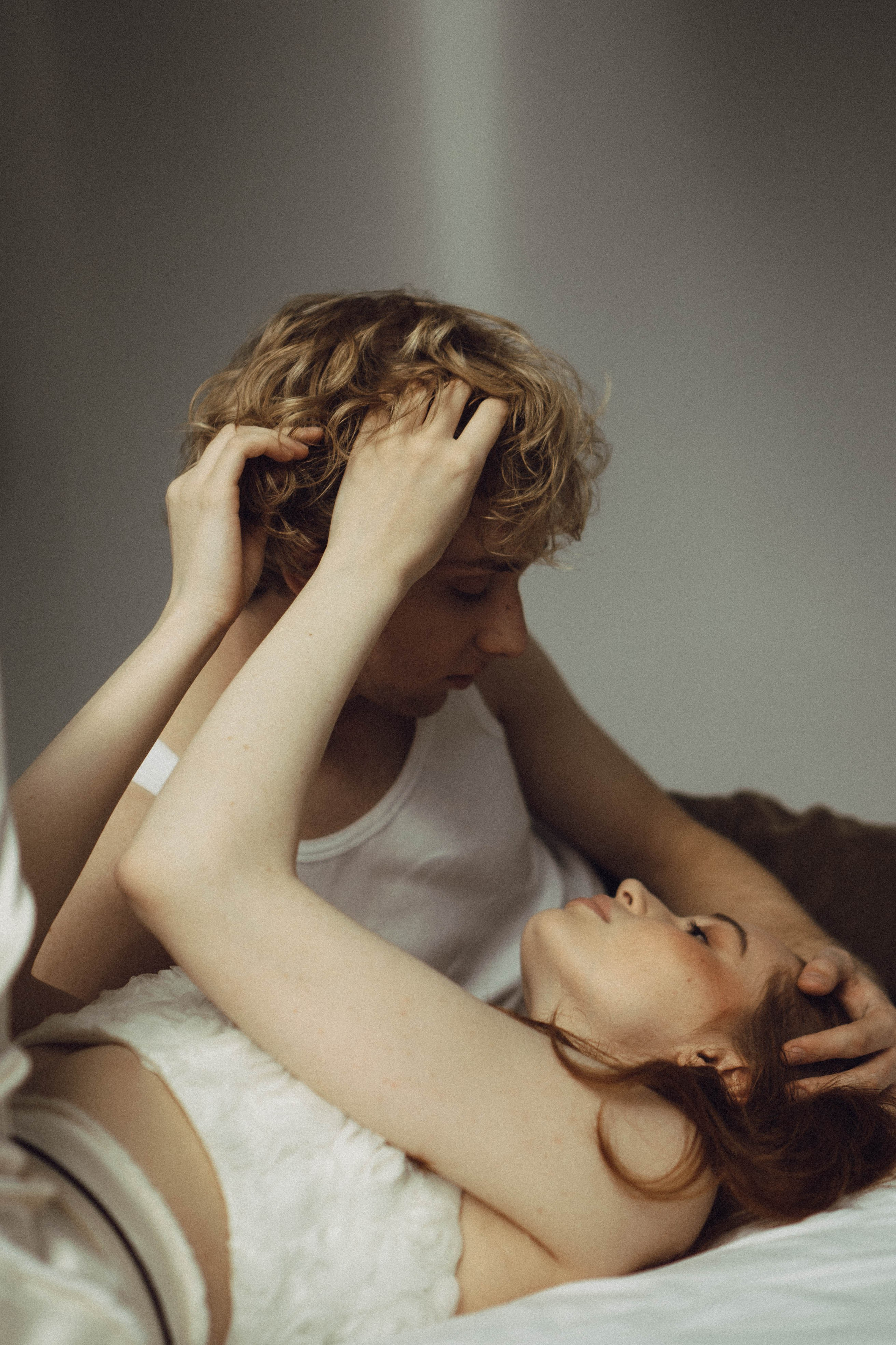 СВАДЕБНАЯ СЬЕМКА В ОТЕЛЕ. СБОРЫ ЖЕНИХА И НЕВЕСТЫ И ТАКЖЕ ТОР И ПОДГОТОВКА К ПРОГУЛКЕ. Профессиональный фотограф, Санкт-Петербург — Виктория Богомолова