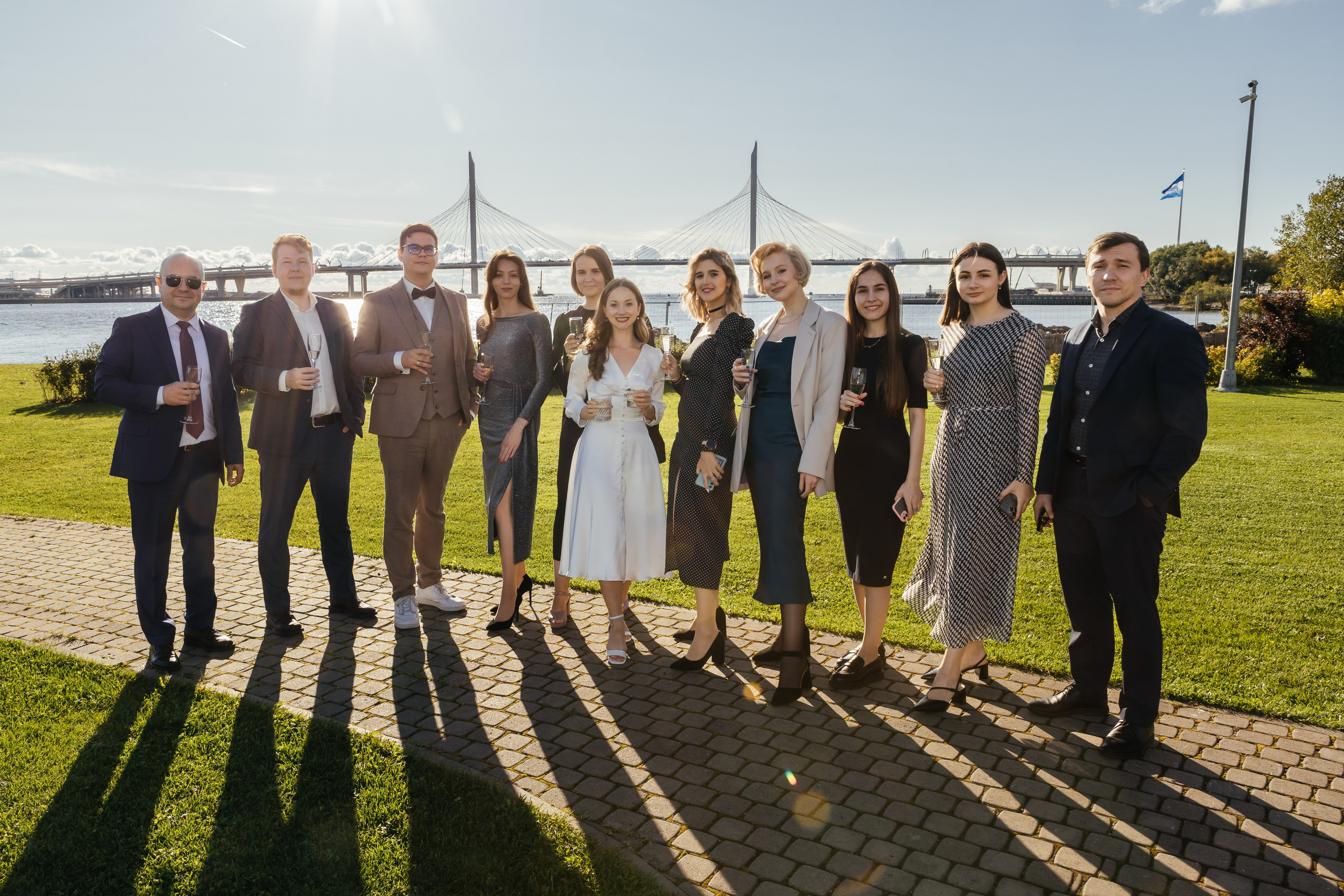 Снимал репортаж для «Газпром нефть», Газстройпром, Росатом, ОЗОН, Мегафон, ВТБ, Т-Банк, Unilever, Материа Медика Холдинг. Фотограф Serg-Epic — Сергей Клепиков