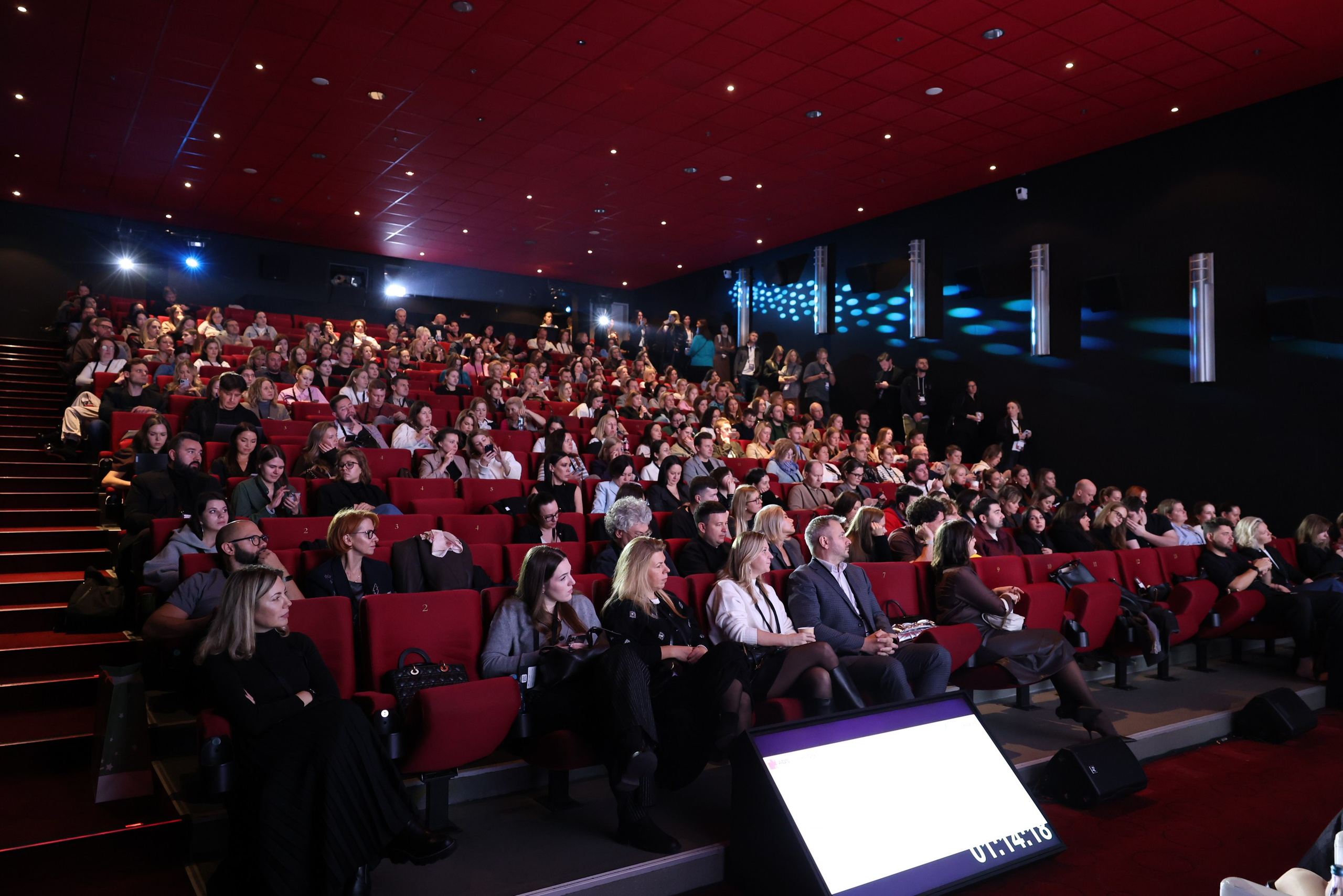 Реклама без потерь: как брендам выстраивать эффективные медиа-стратегии в новых экономических реалиях. Опыт крупных брендов. Фотографии Media Direction Group