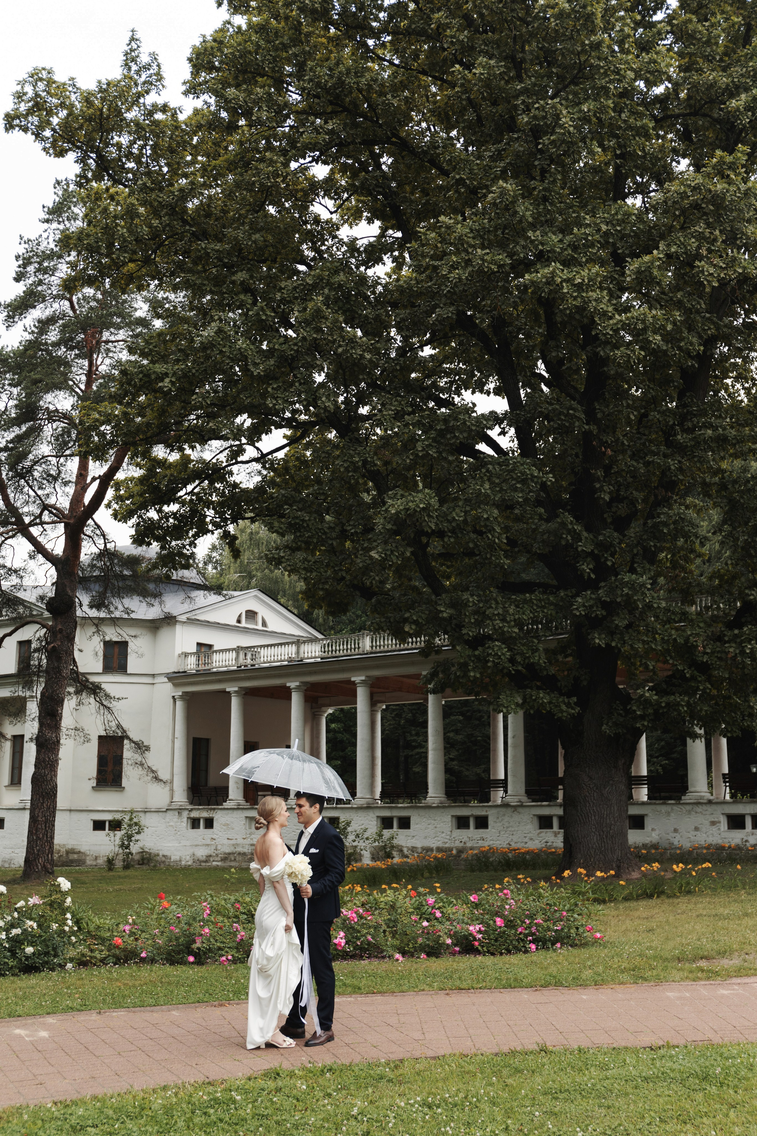 Свадебная фотосессия в Усадьбе Остафьево. Свадебный фотограф Москва Анастасия Храмова