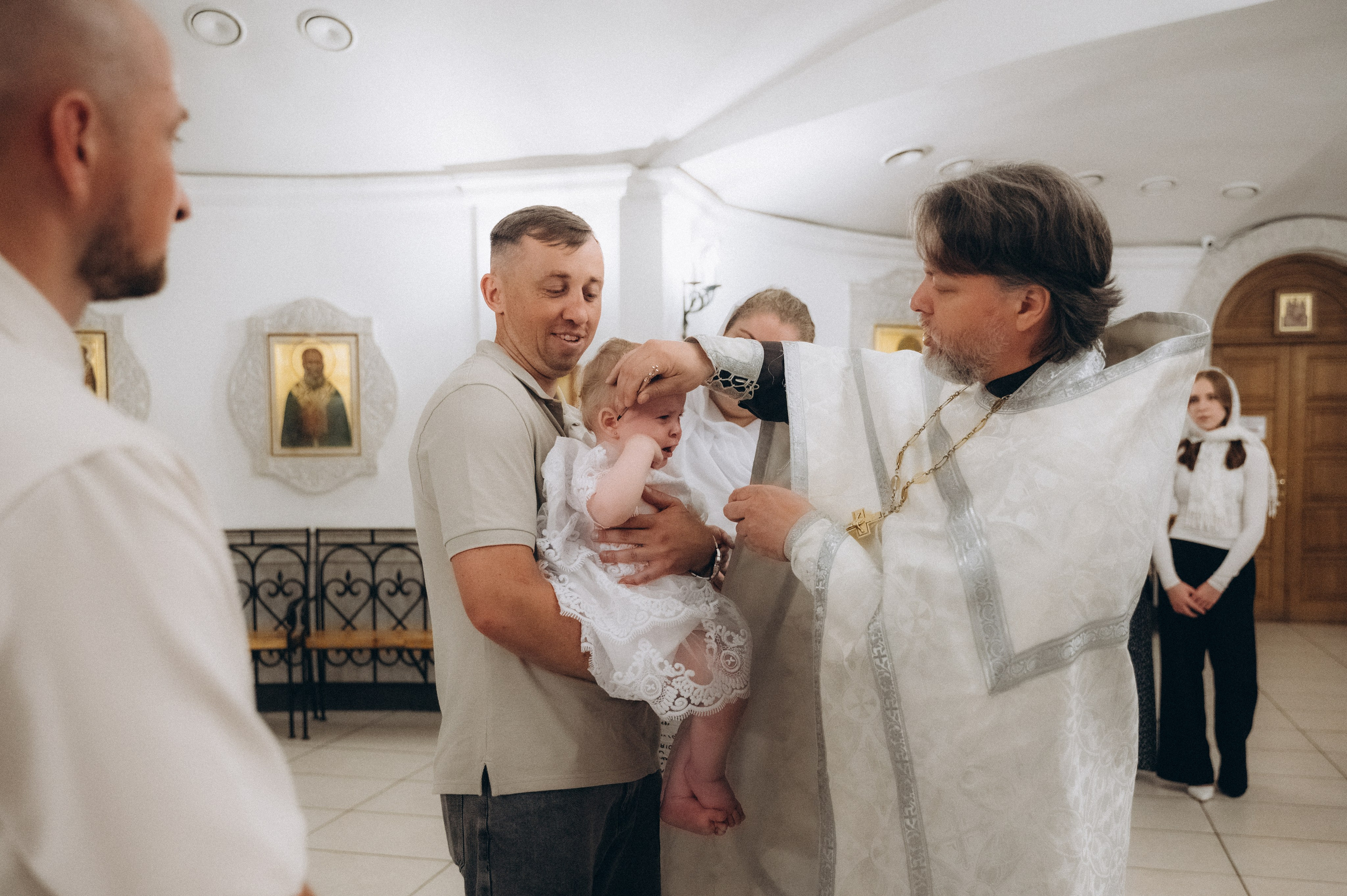 Крещение Владиславы (Криптовый храм в честь собора Новомучеников и Исповедников земли Белорусской). Семейный фотограф в Минске Дарья Дреко