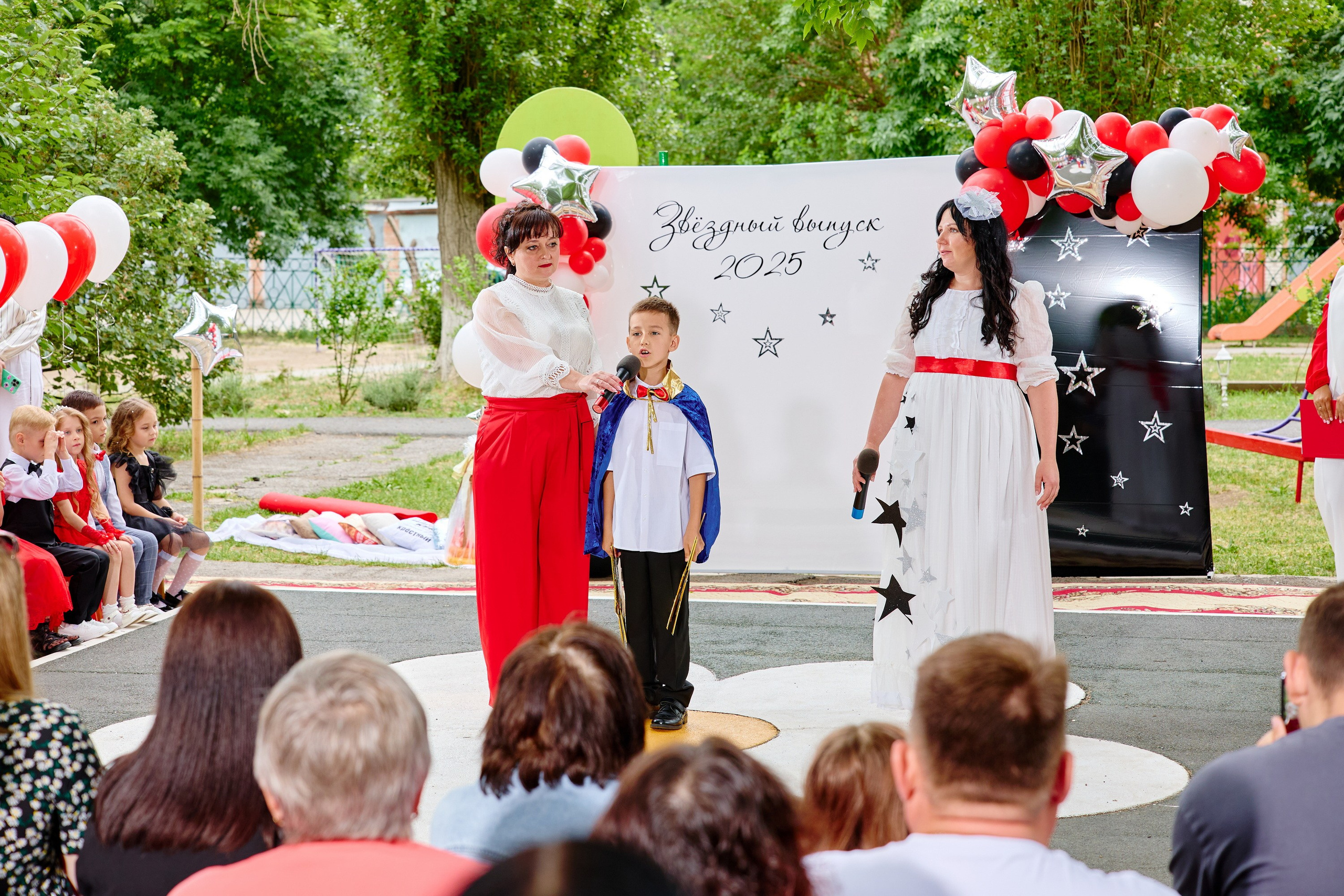 Выпускной 45 сад. Фотограф Выпускные альбомы Таганрог Сергей Коробченко