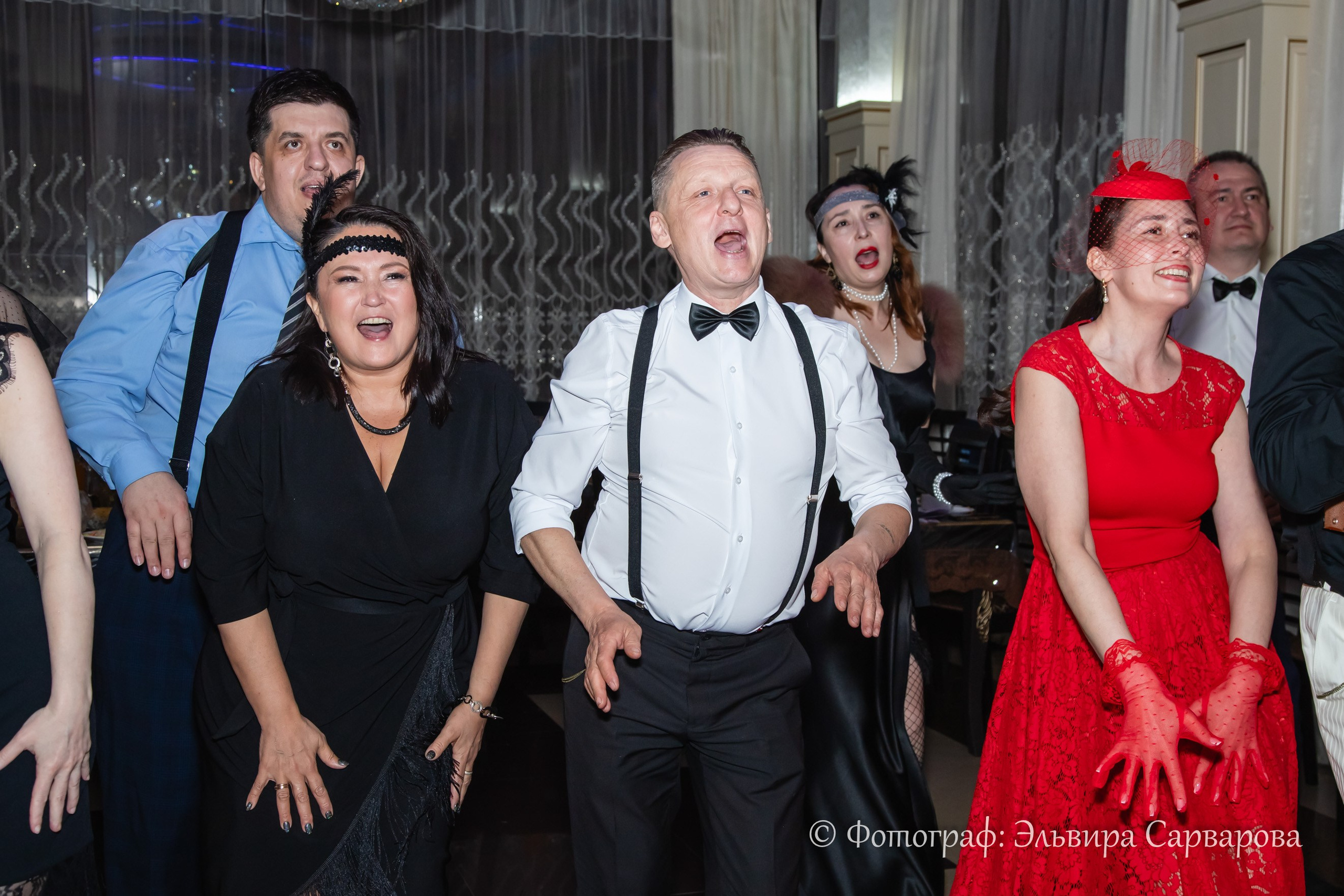 Гангстерская вечеринка в стиле 1920-х. Репортажный Фотограф