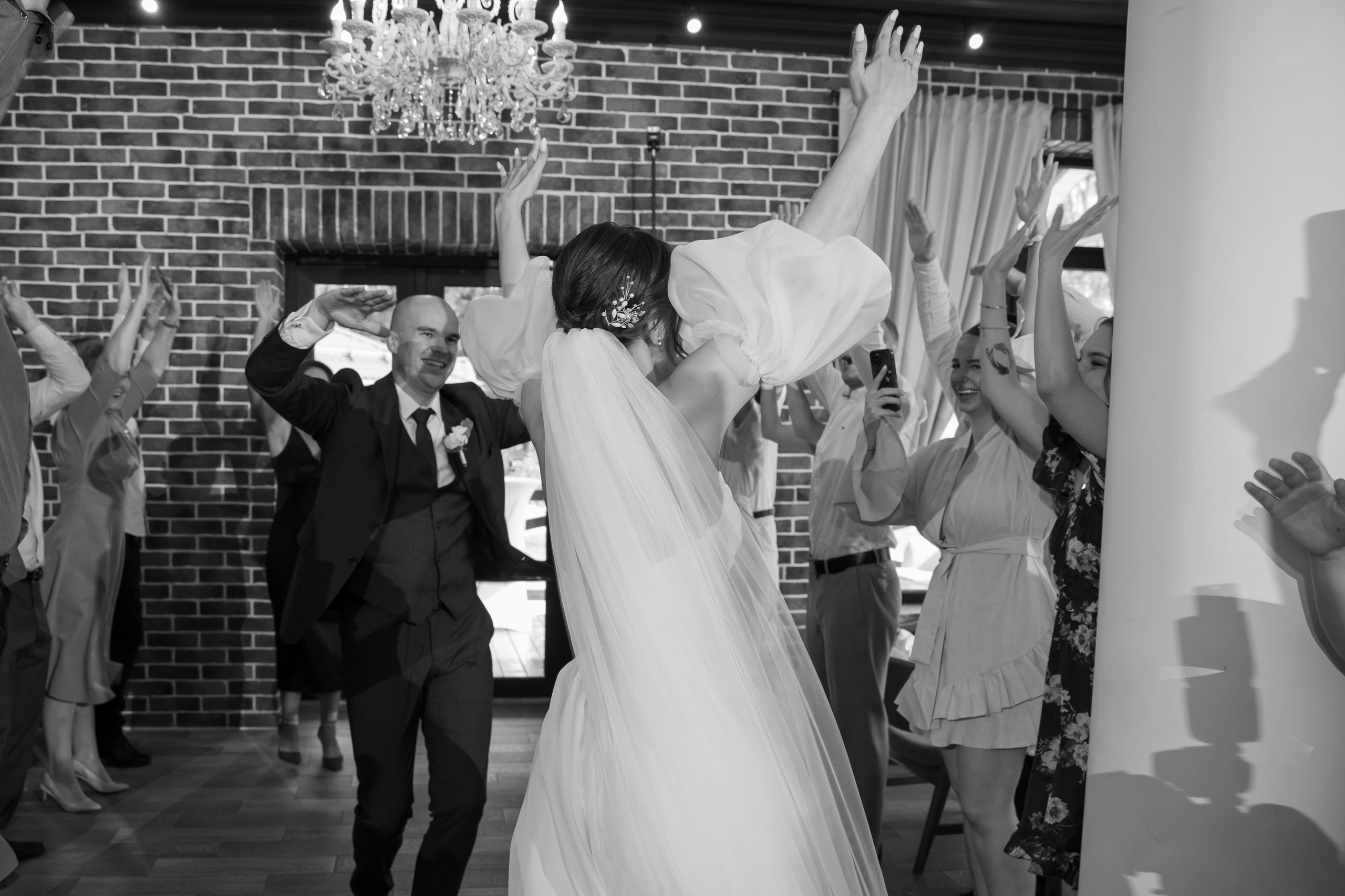 Полина и Дмитрий, загородный клуб «Барин», ЗАГС в г. Пушкино. Свадебный и репортажный фотограф (Москва, Королев и другие)