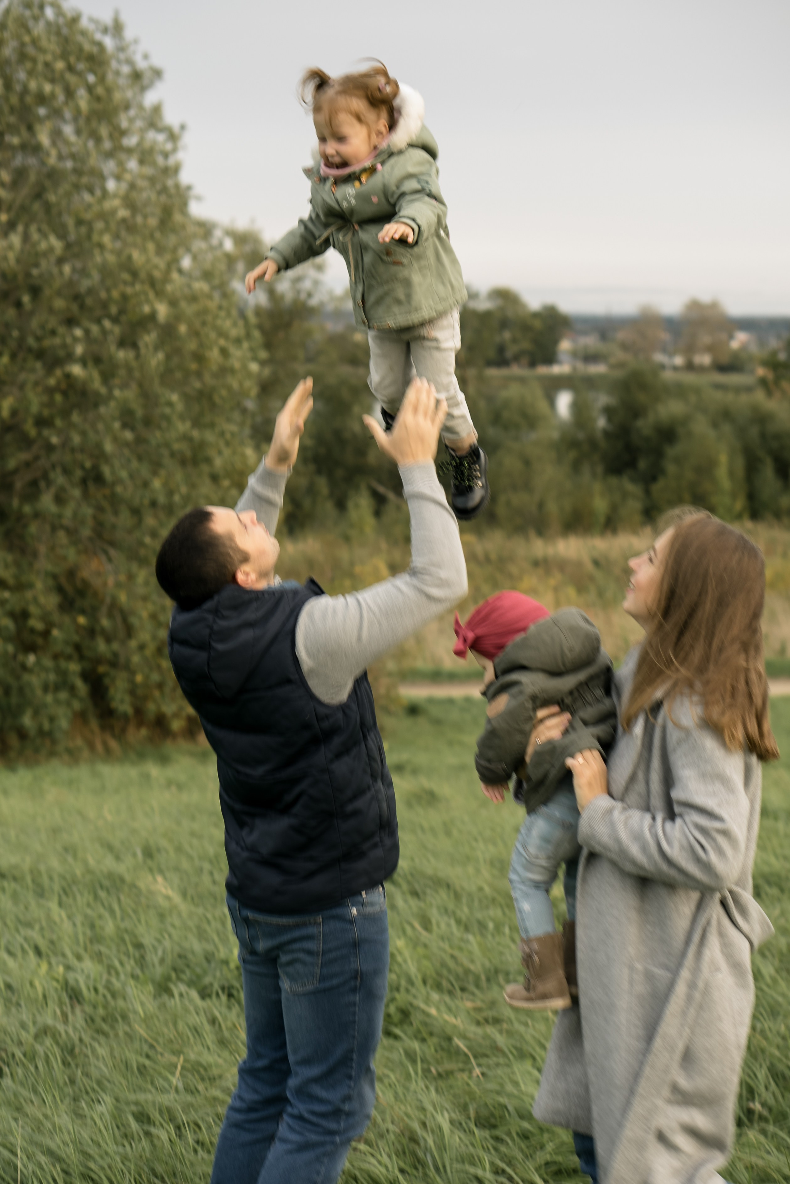 Семья Алеси и Ульяны на природе. Фотограф Ольга Игорева