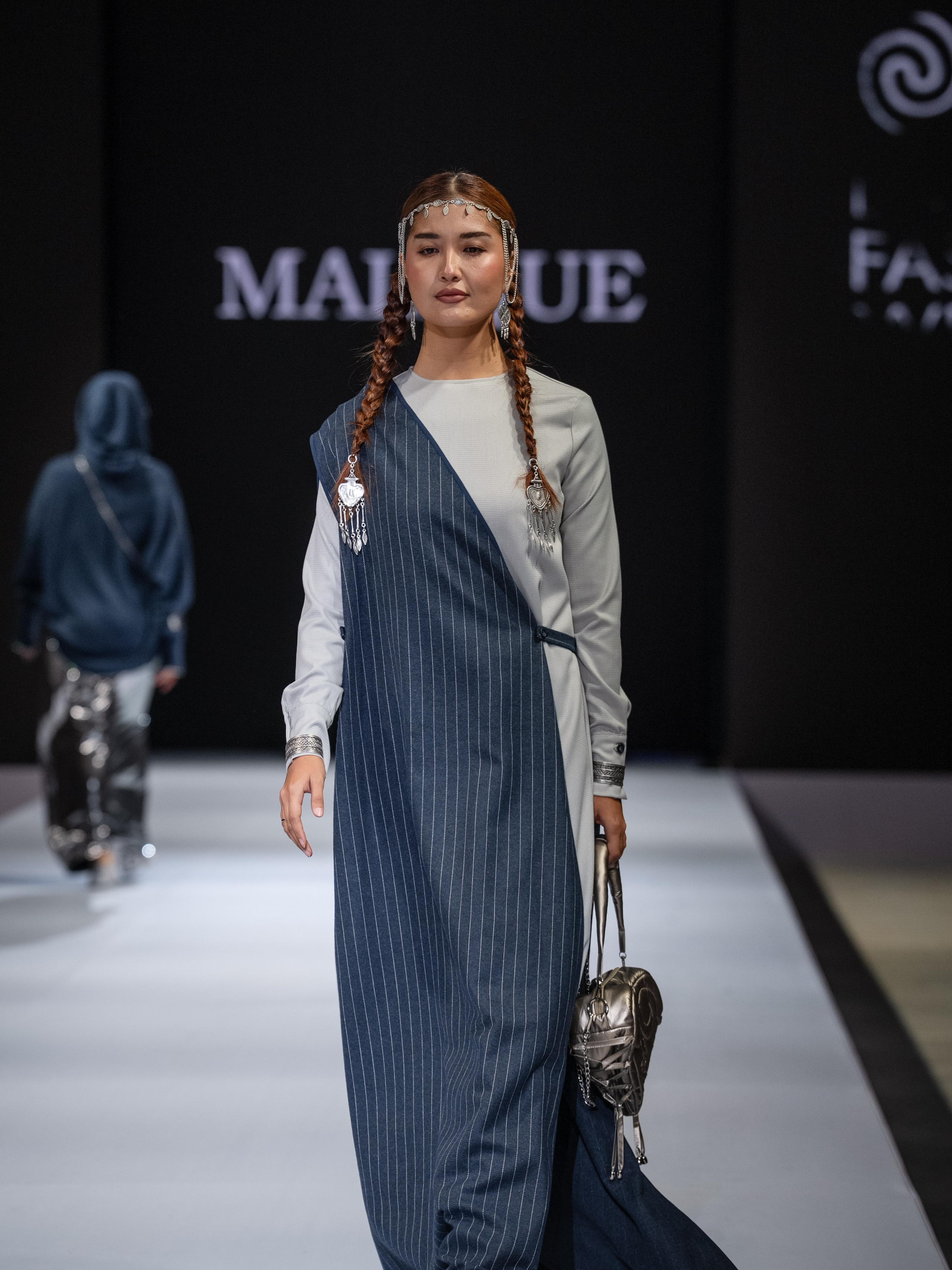EURASIAN FASHION WEEK Malique. Сайт Алматинского НЮ АРТ, будуар и фэшн фотографа Дениса Карпенко