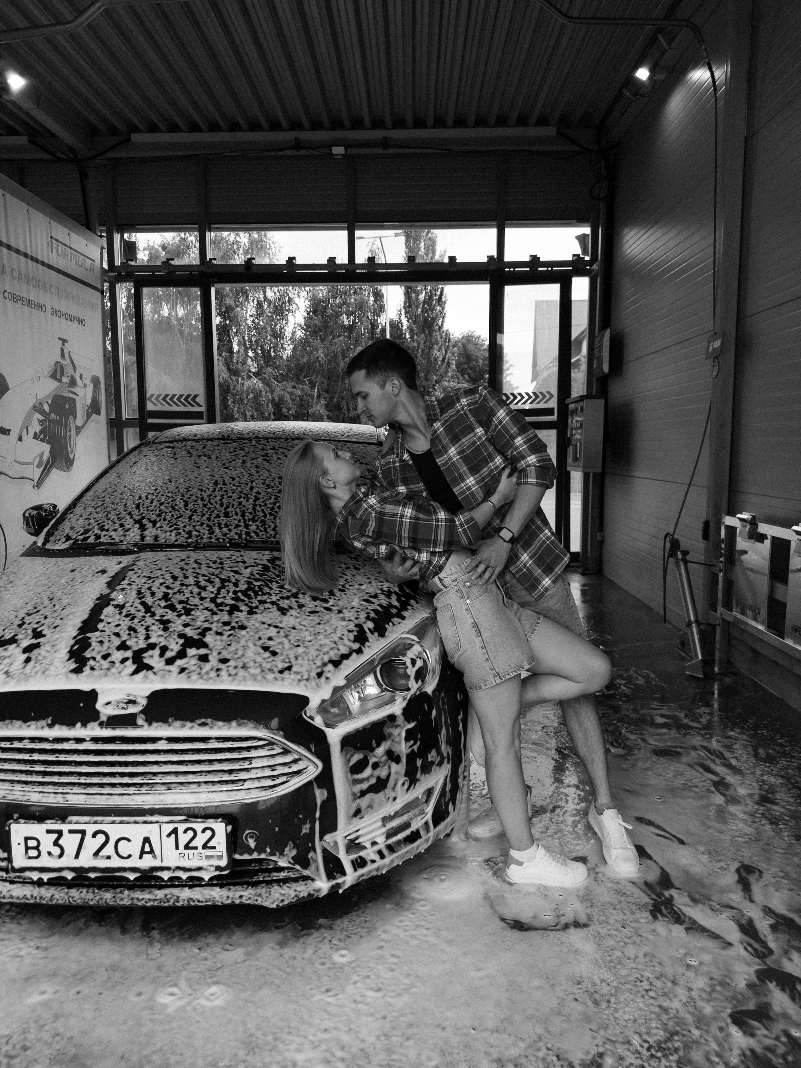 Романтика на автомойке. Фотограф Барнаул Софья Бояринова