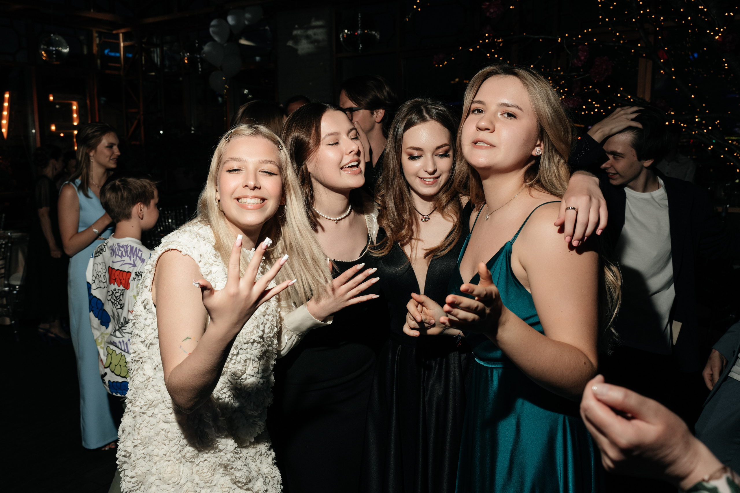 Выпускной 2023, репортаж. Свадебный фотограф Москва Александра Аверкова