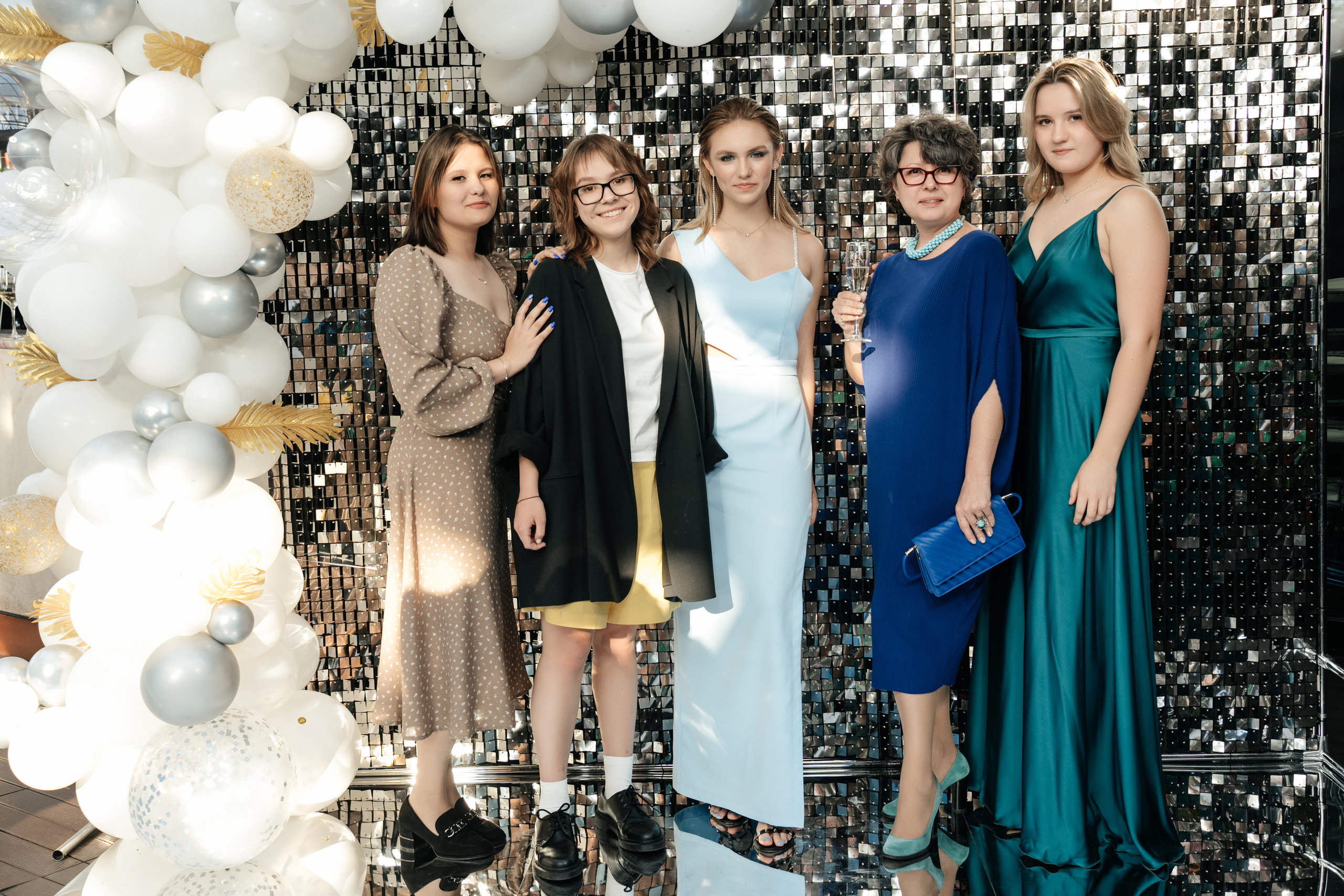 Выпускной 2023, репортаж. Свадебный фотограф Москва Александра Аверкова