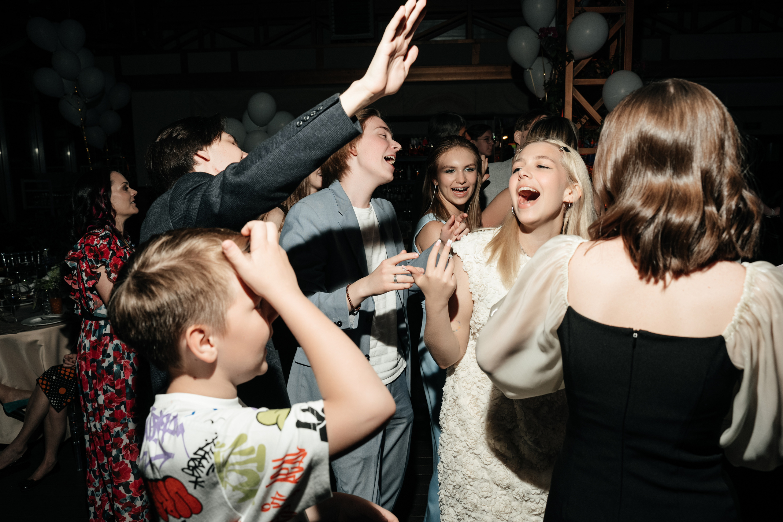 Выпускной 2023, репортаж. Свадебный фотограф Москва Александра Аверкова