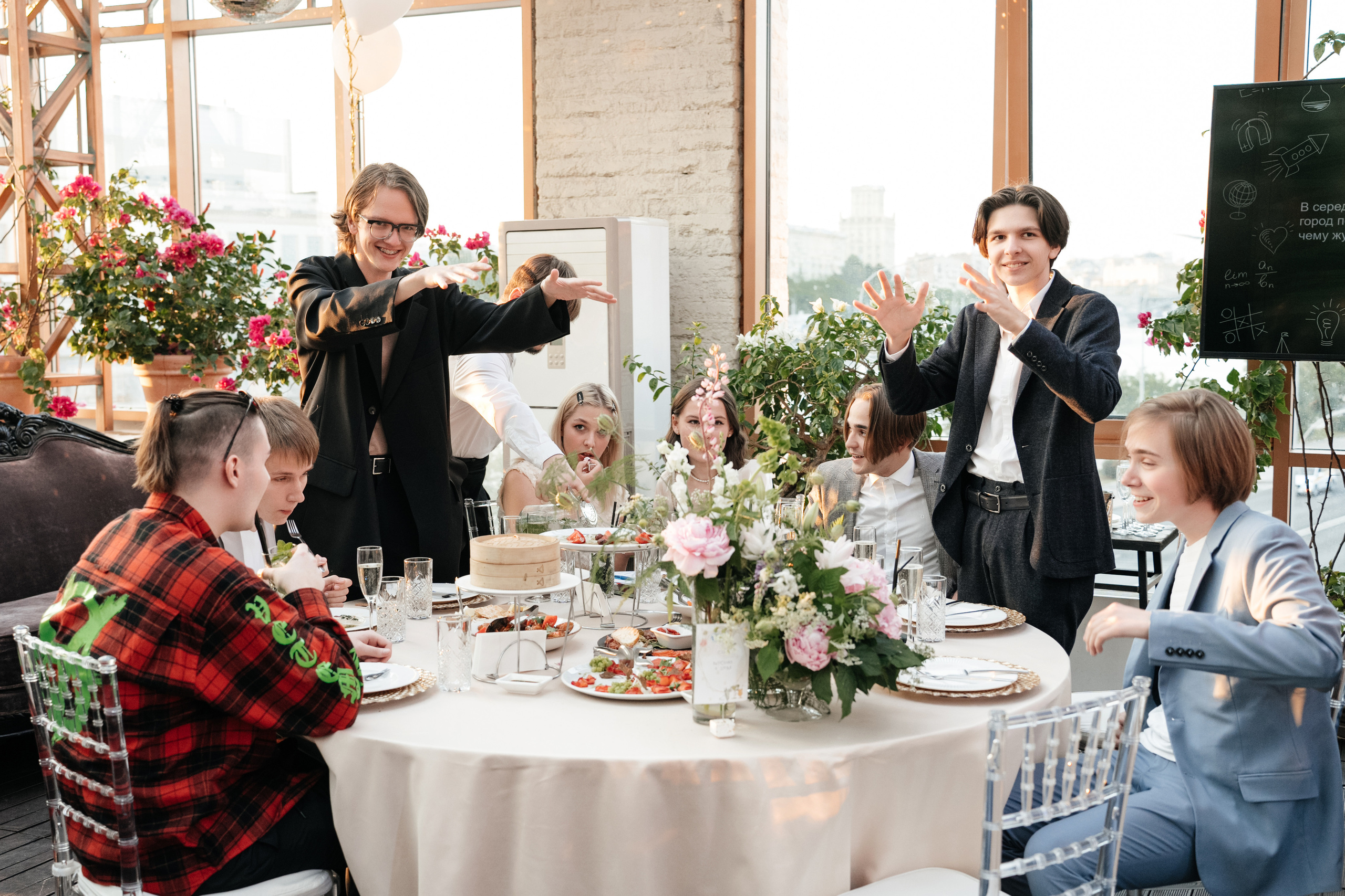 Выпускной 2023, репортаж. Свадебный фотограф Москва Александра Аверкова