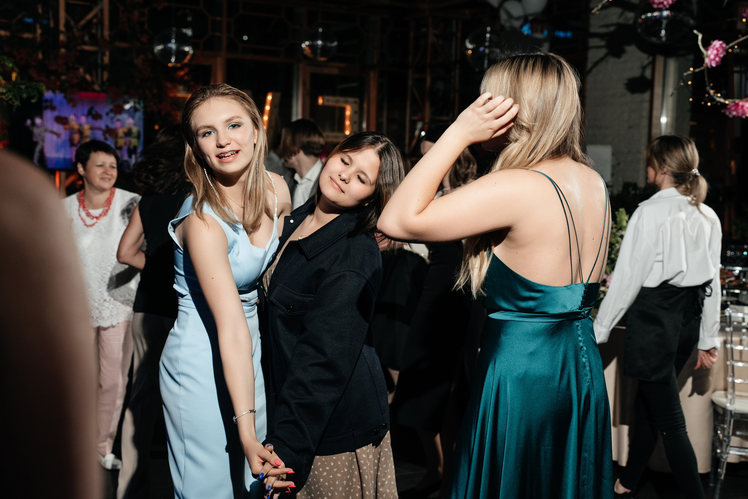 Выпускной 2023, репортаж. Свадебный фотограф Москва Александра Аверкова