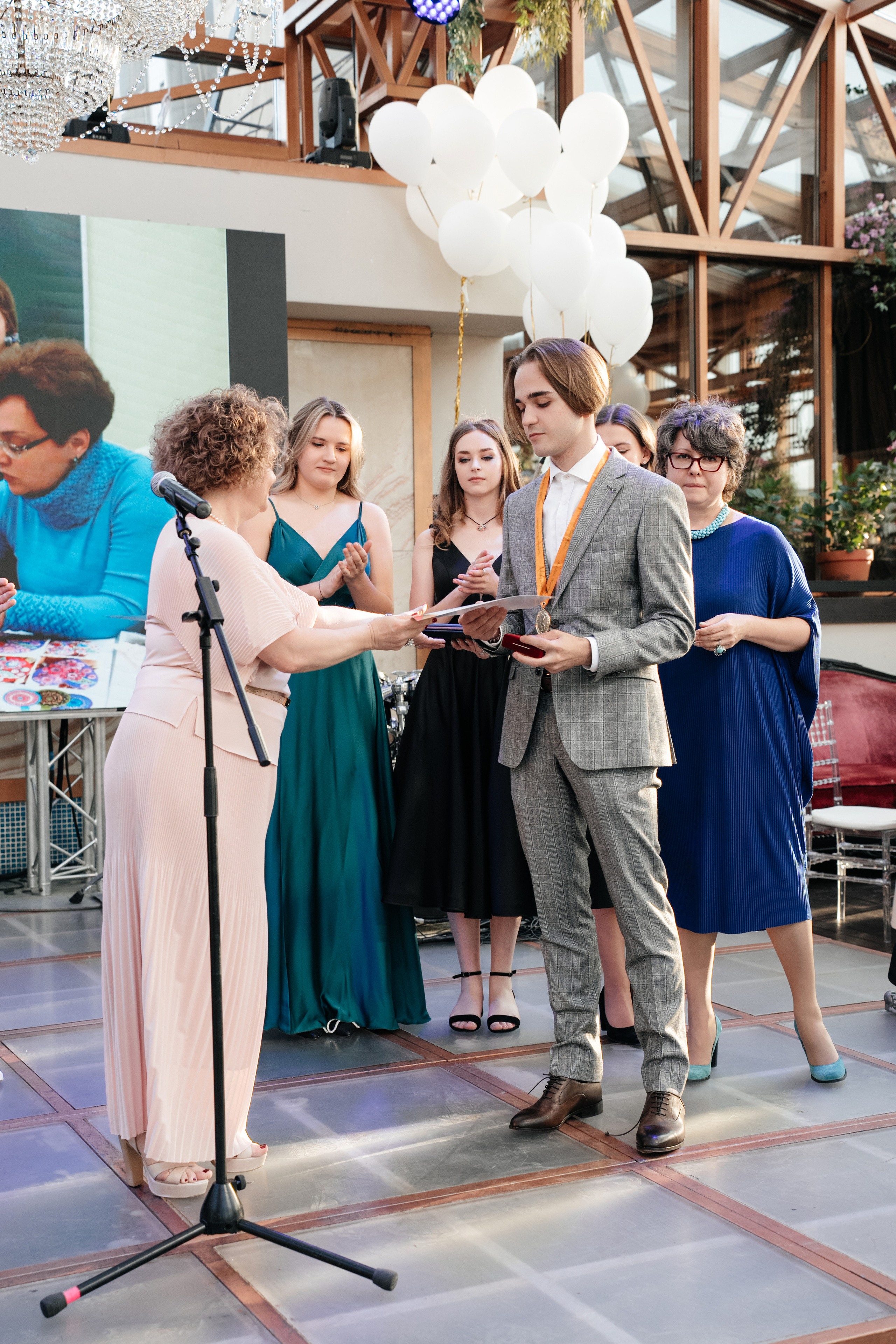 Выпускной 2023, репортаж. Свадебный фотограф Москва Александра Аверкова