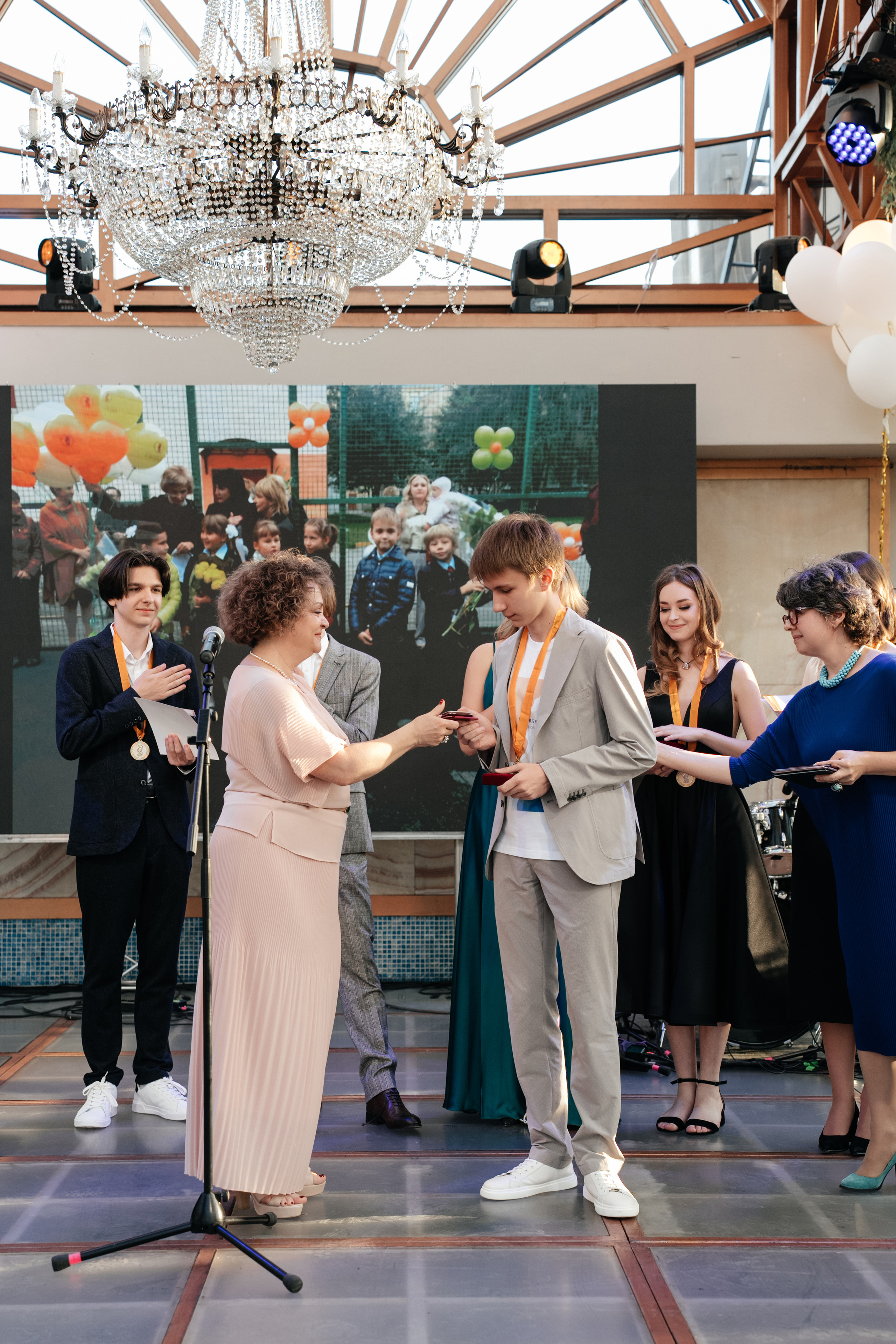 Выпускной 2023, репортаж. Свадебный фотограф Москва Александра Аверкова