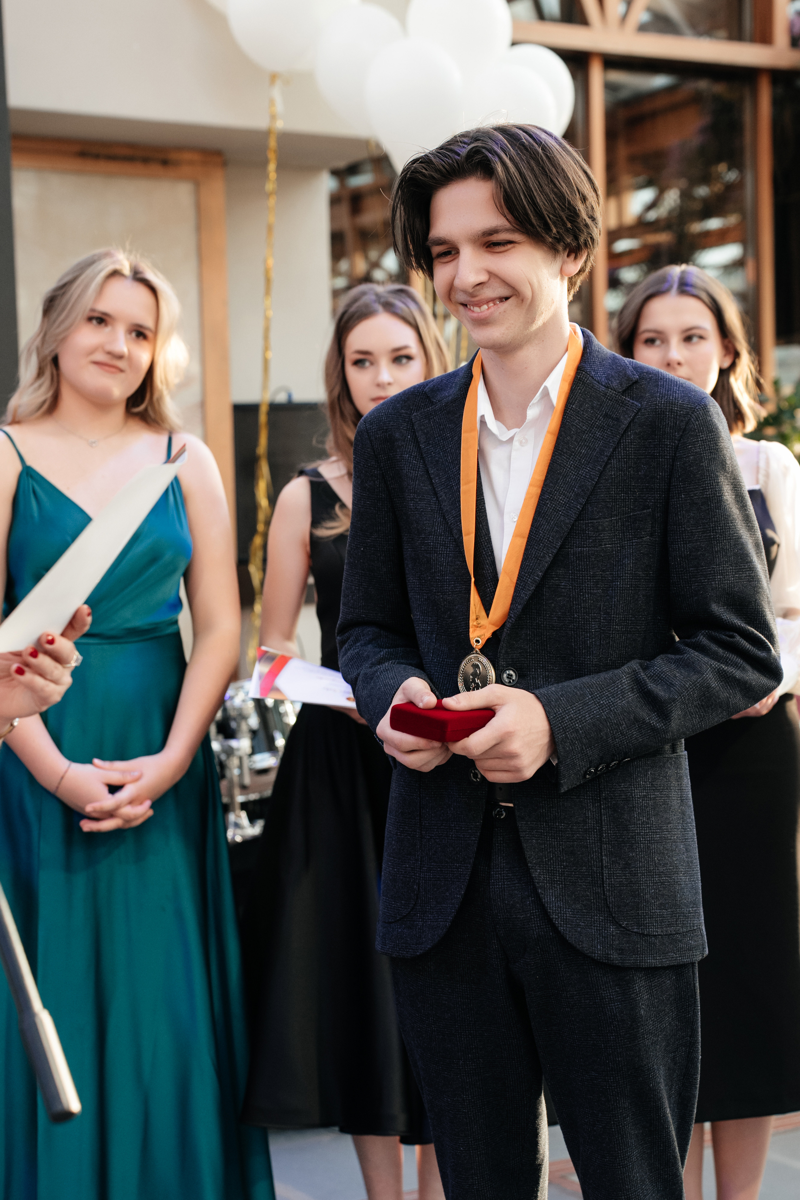 Выпускной 2023, репортаж. Свадебный фотограф Москва Александра Аверкова