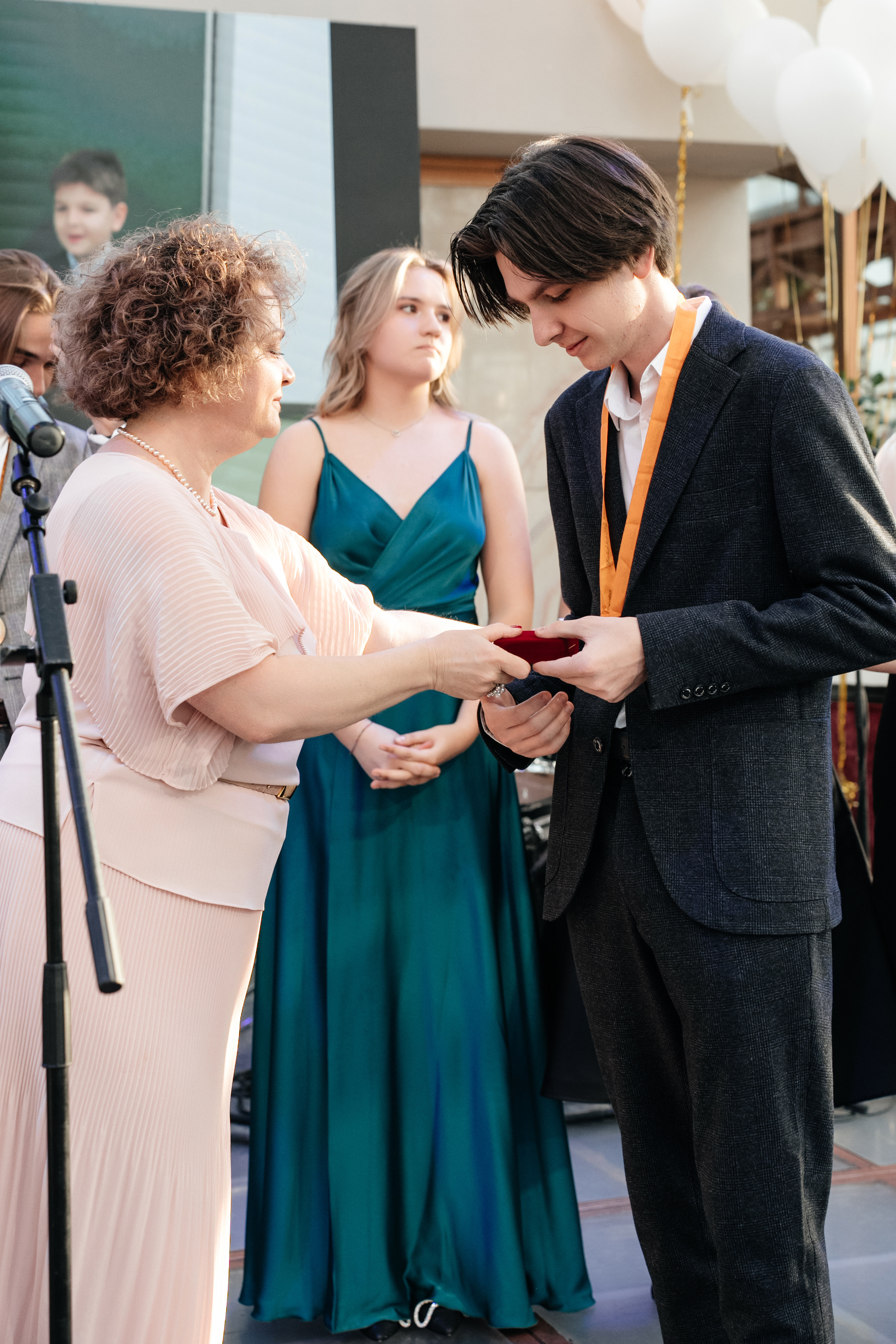 Выпускной 2023, репортаж. Свадебный фотограф Москва Александра Аверкова